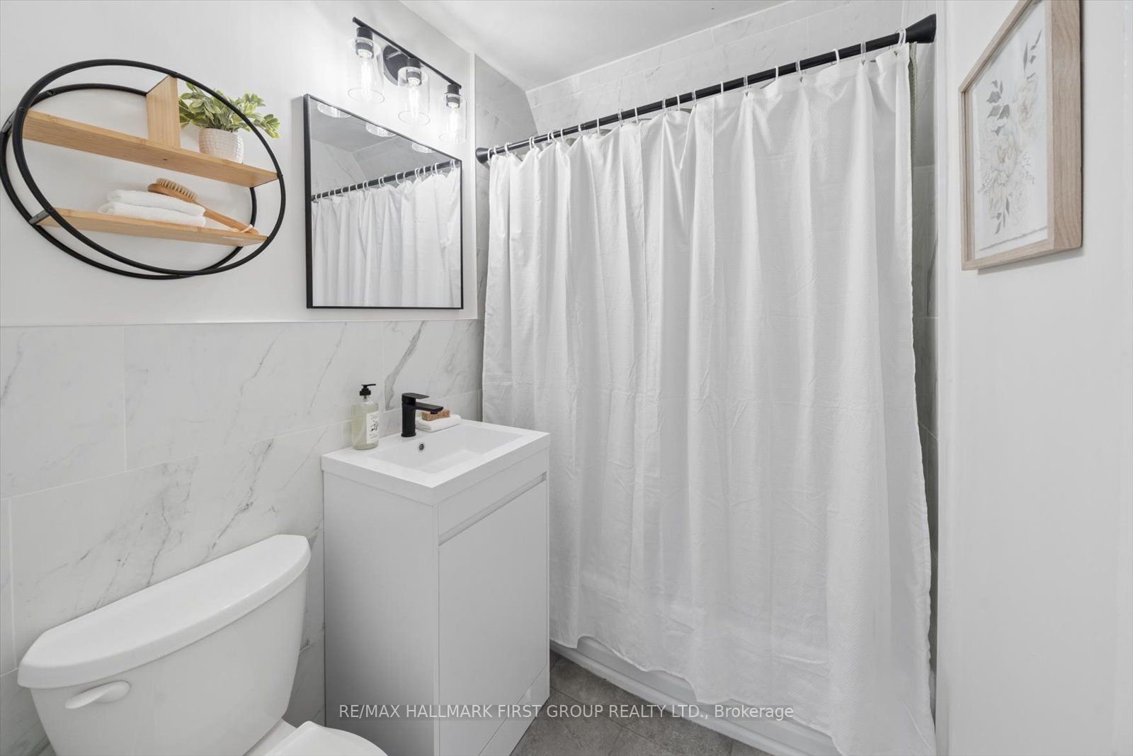 30 Venetian Crescent 128 Property Photo 18