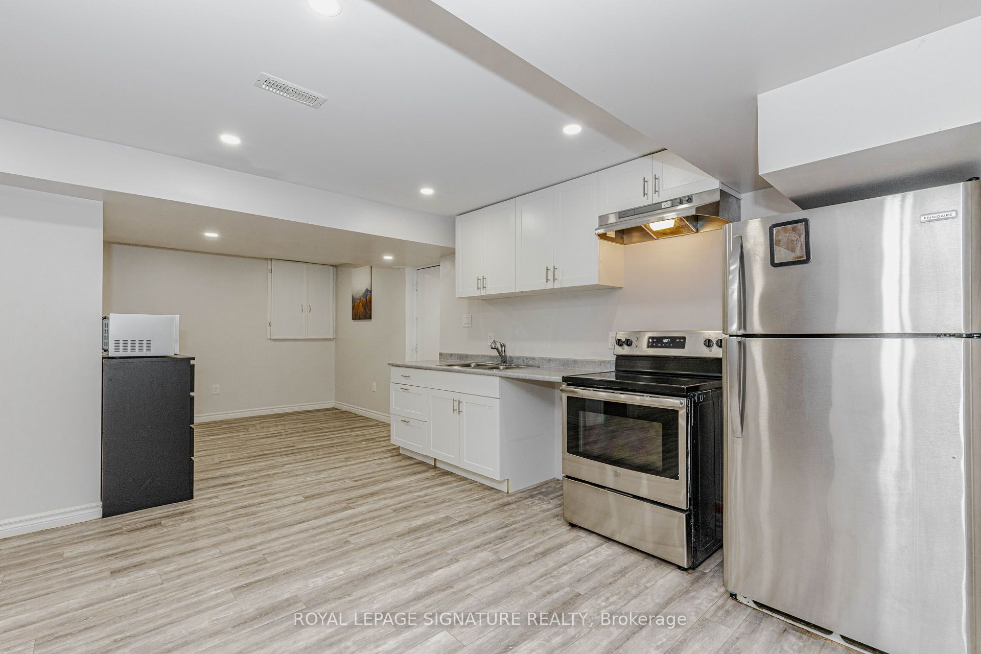 101 Hullrick Drive Basment Property Photo 7