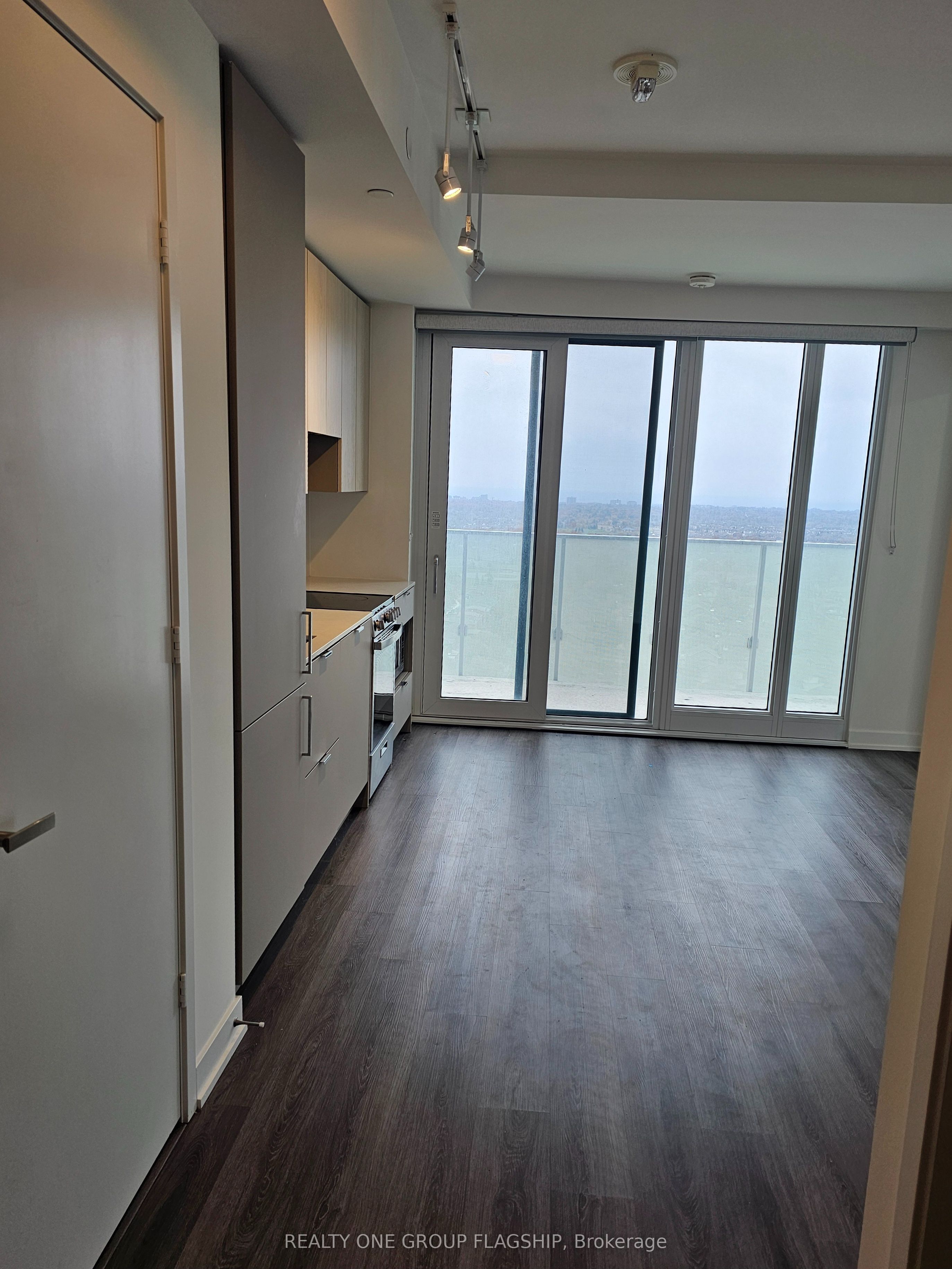 3883 Quartz Road 1809 Property Photo 5