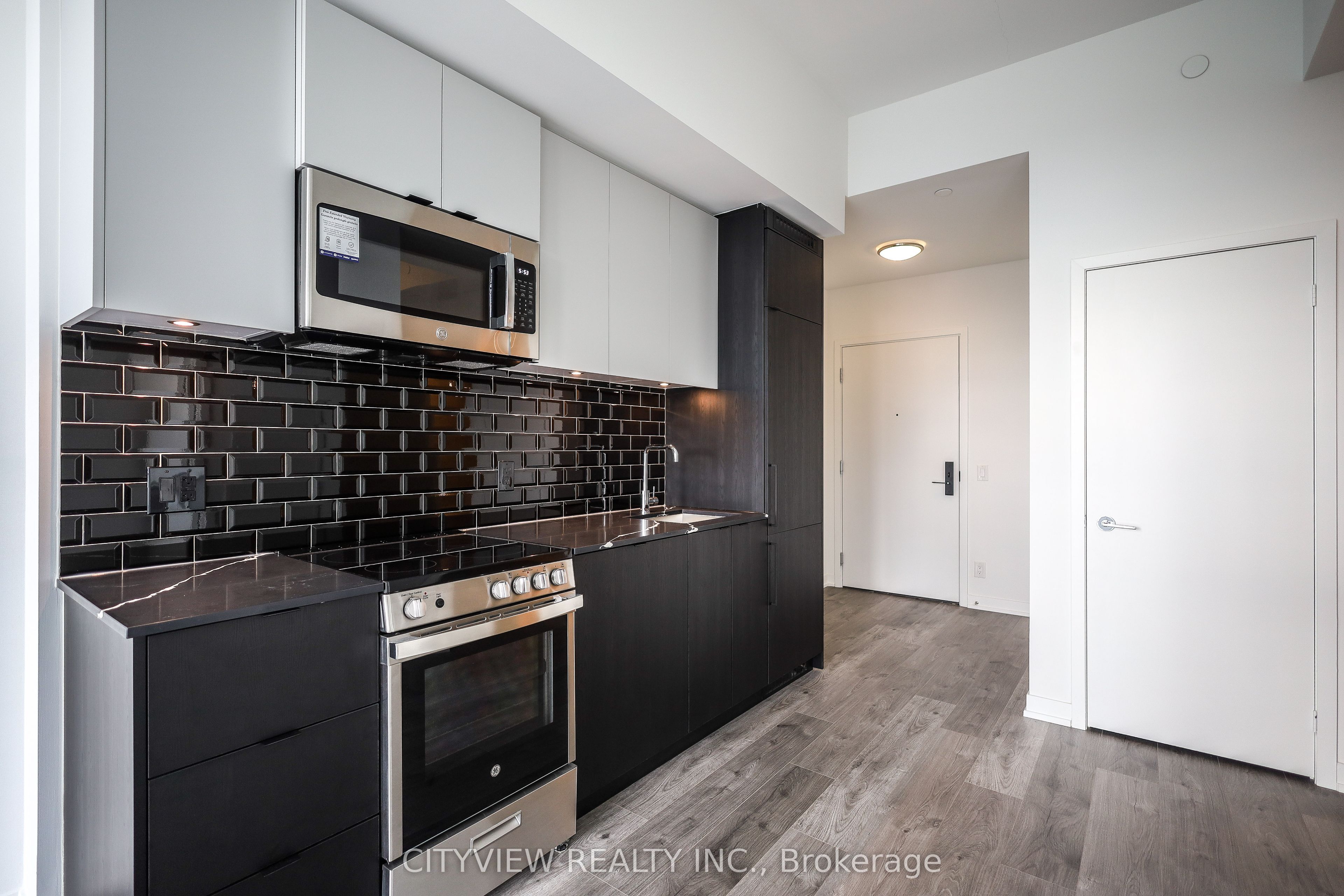 285 Dufferin Street 1121 Property Photo 7