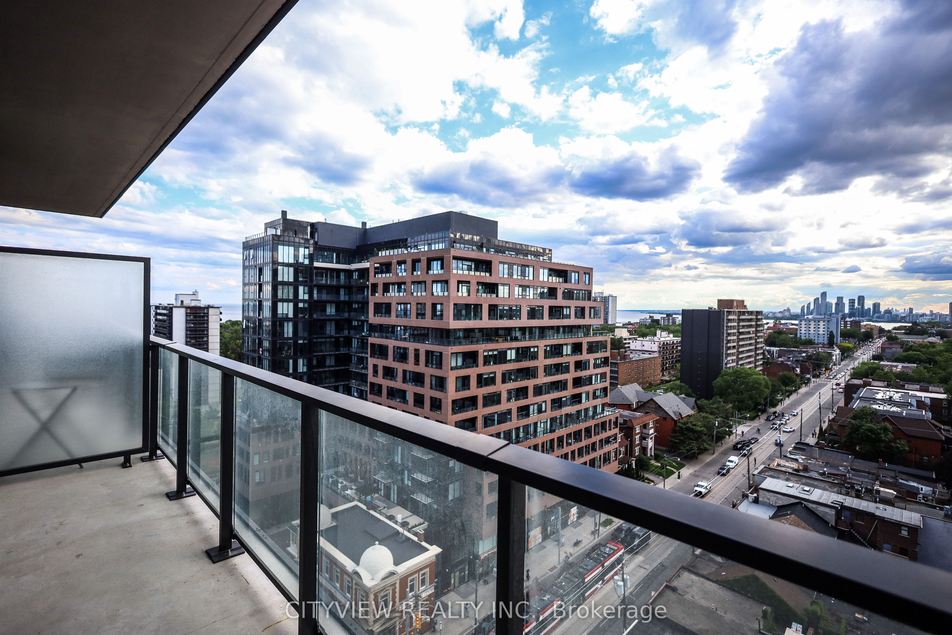 285 Dufferin Street 1121 Property Photo 16