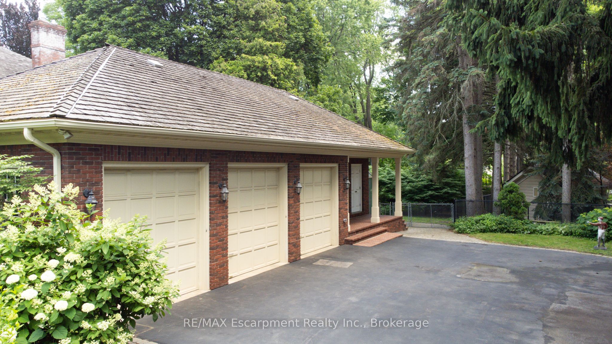 488 Macdonald Road Property Photo 6