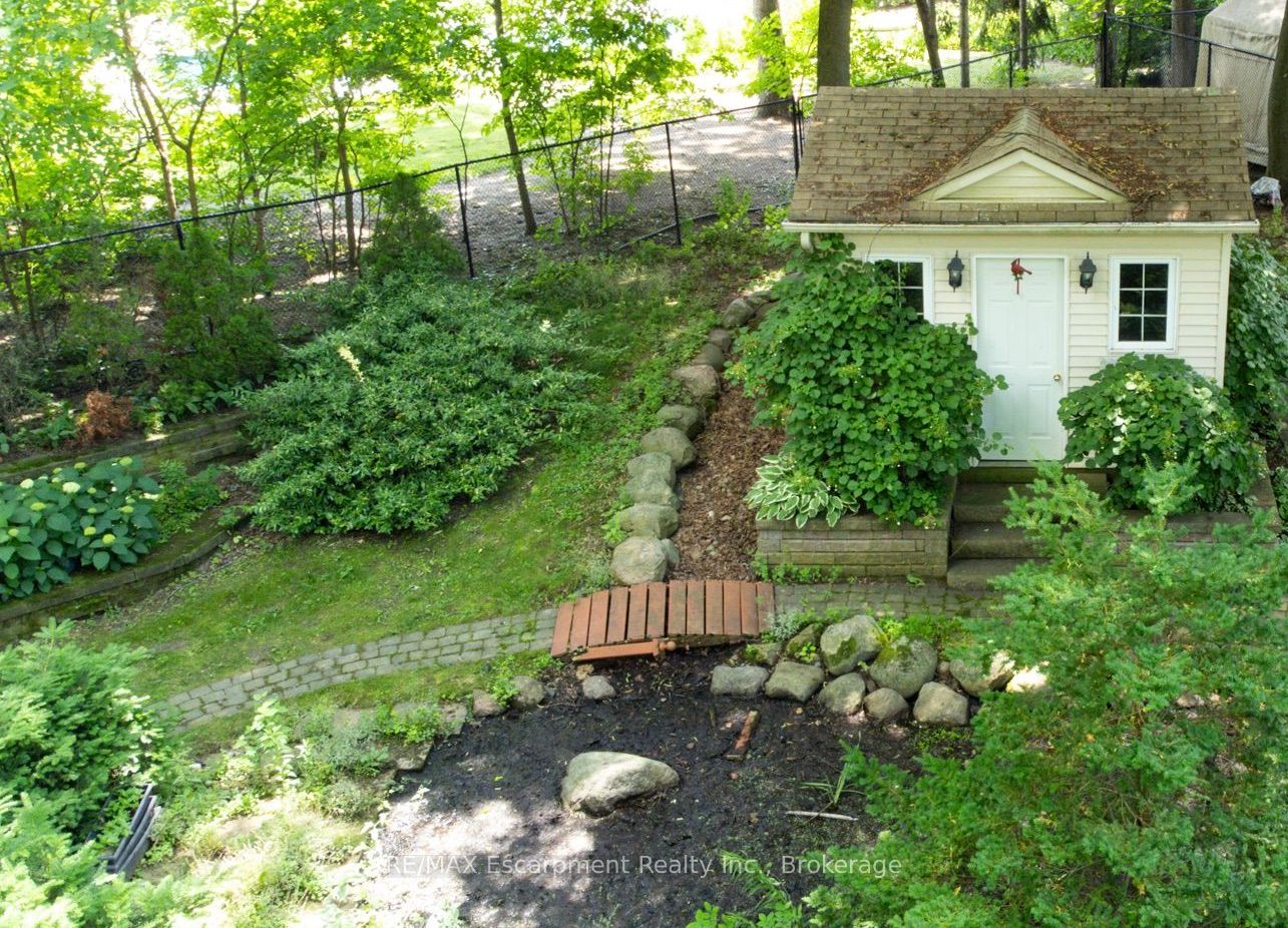 488 Macdonald Road Property Photo 8