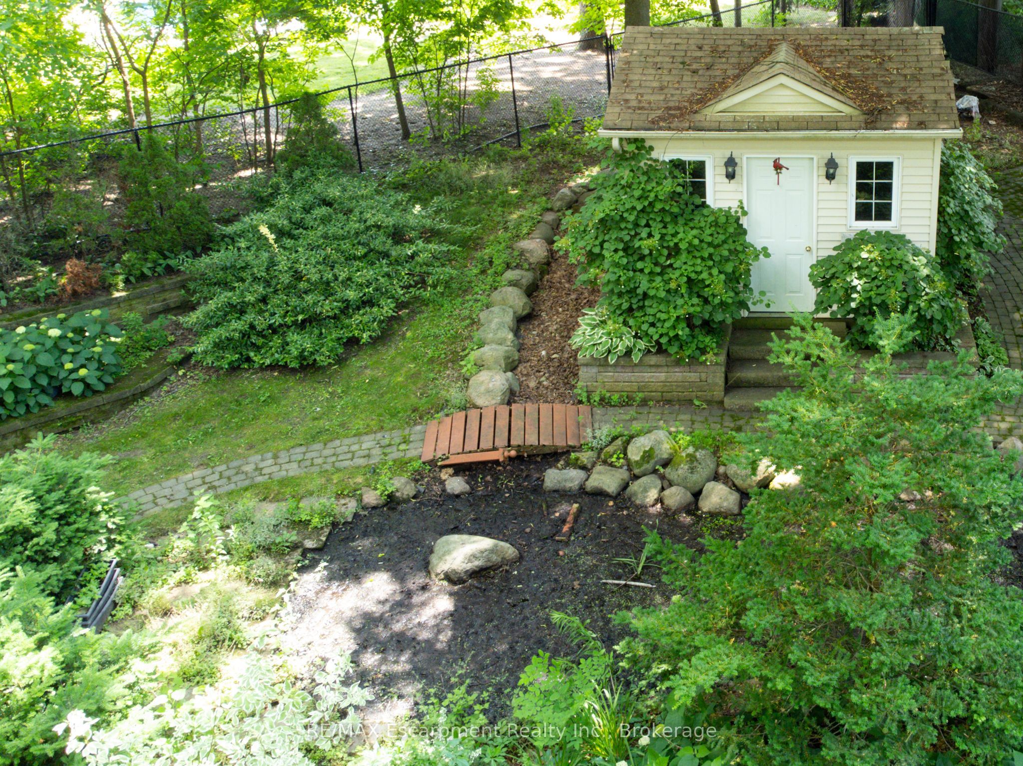 488 Macdonald Road Property Photo 27