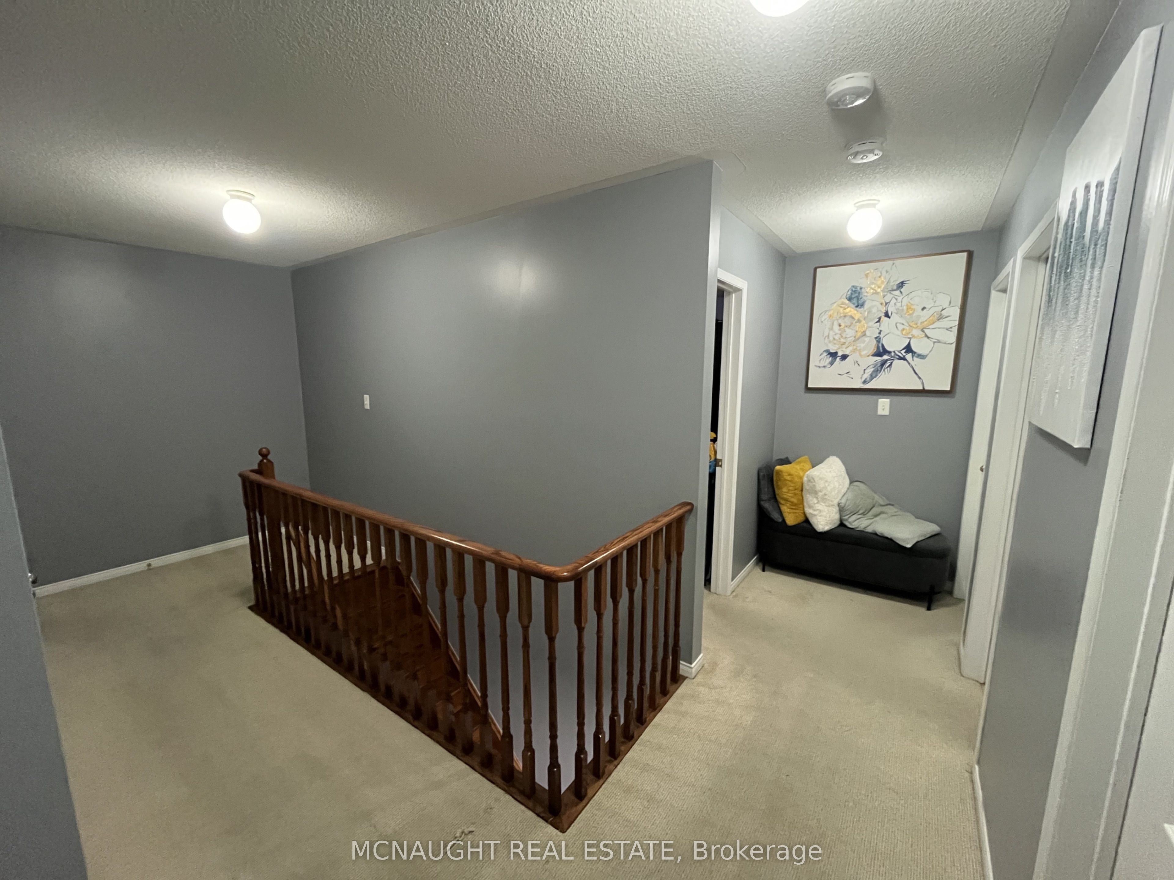 117 Crown Victoria Drive Property Photo 25