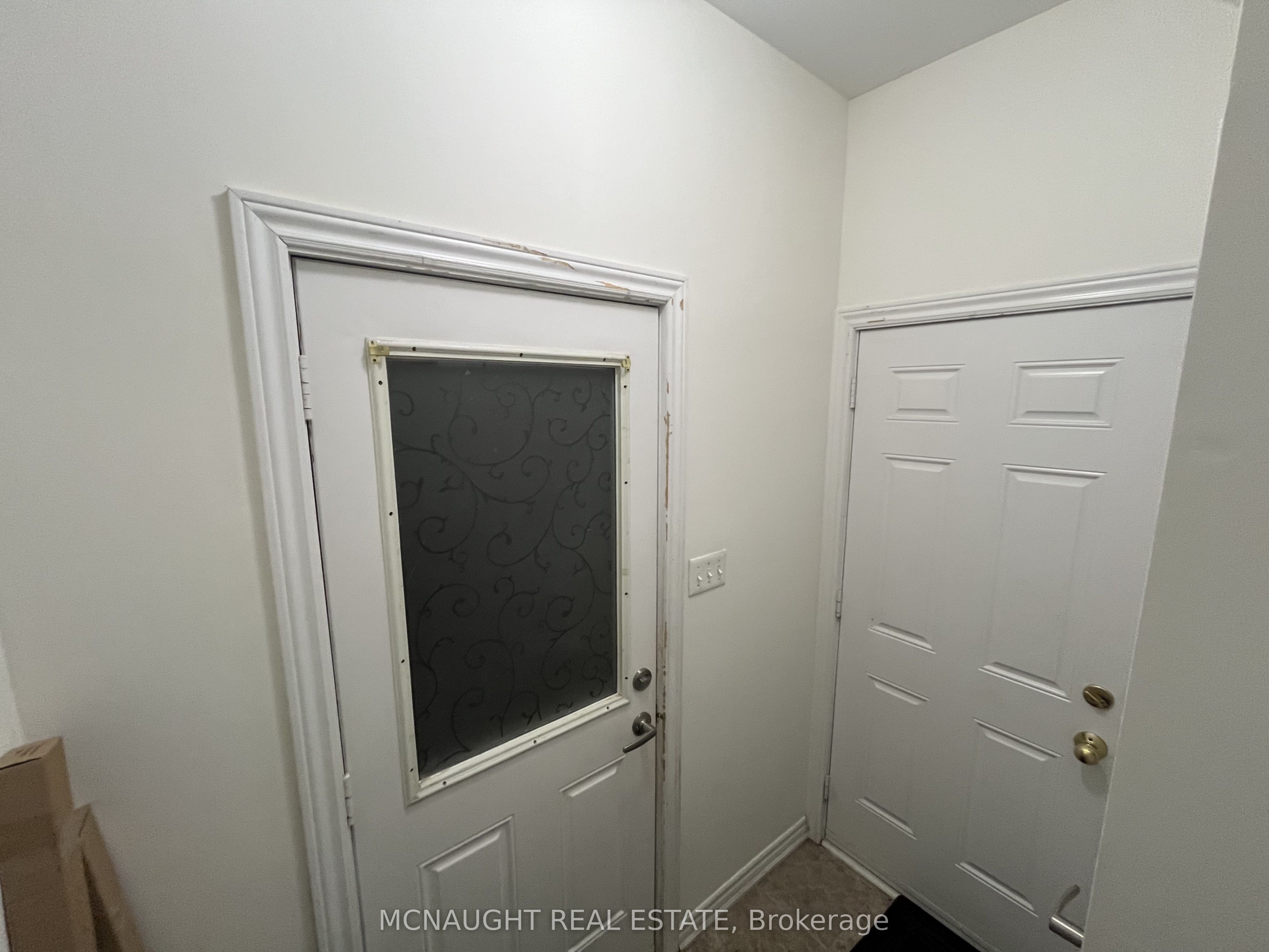 117 Crown Victoria Drive Property Photo 27