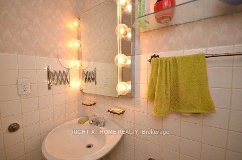 7475 Goreway Drive 17 Property Photo 11