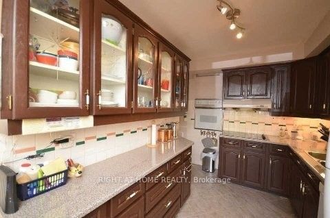 7475 Goreway Drive 17 Property Photo 12