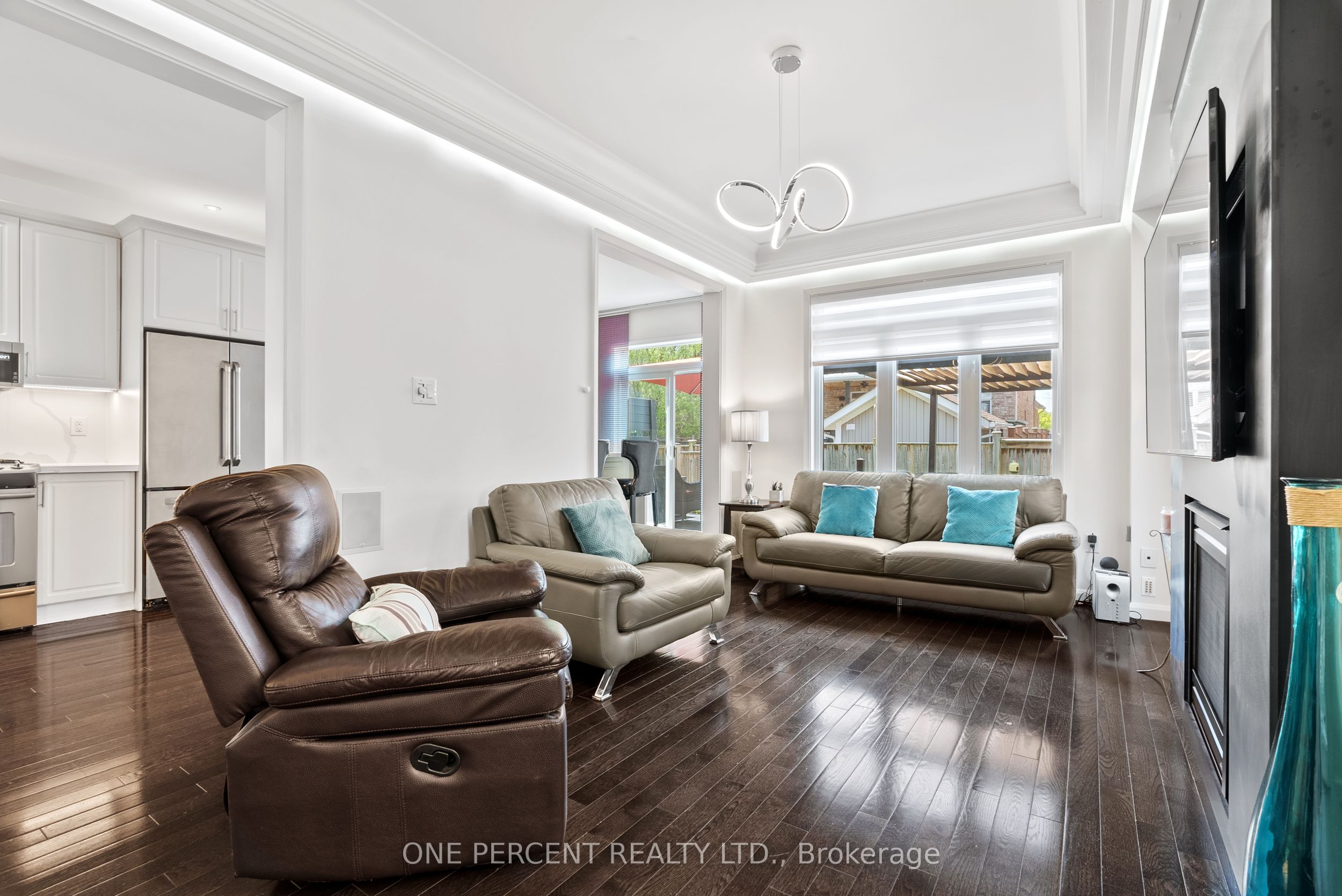 6 Duffel Crescent Property Photo 9