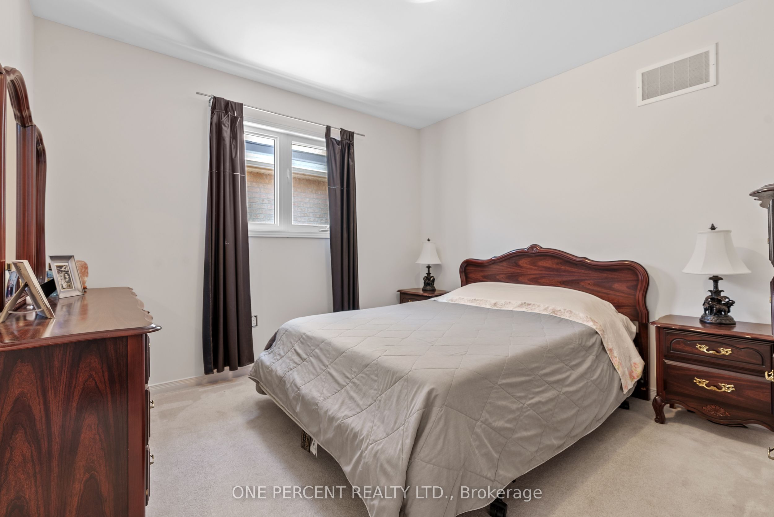 6 Duffel Crescent Property Photo 20
