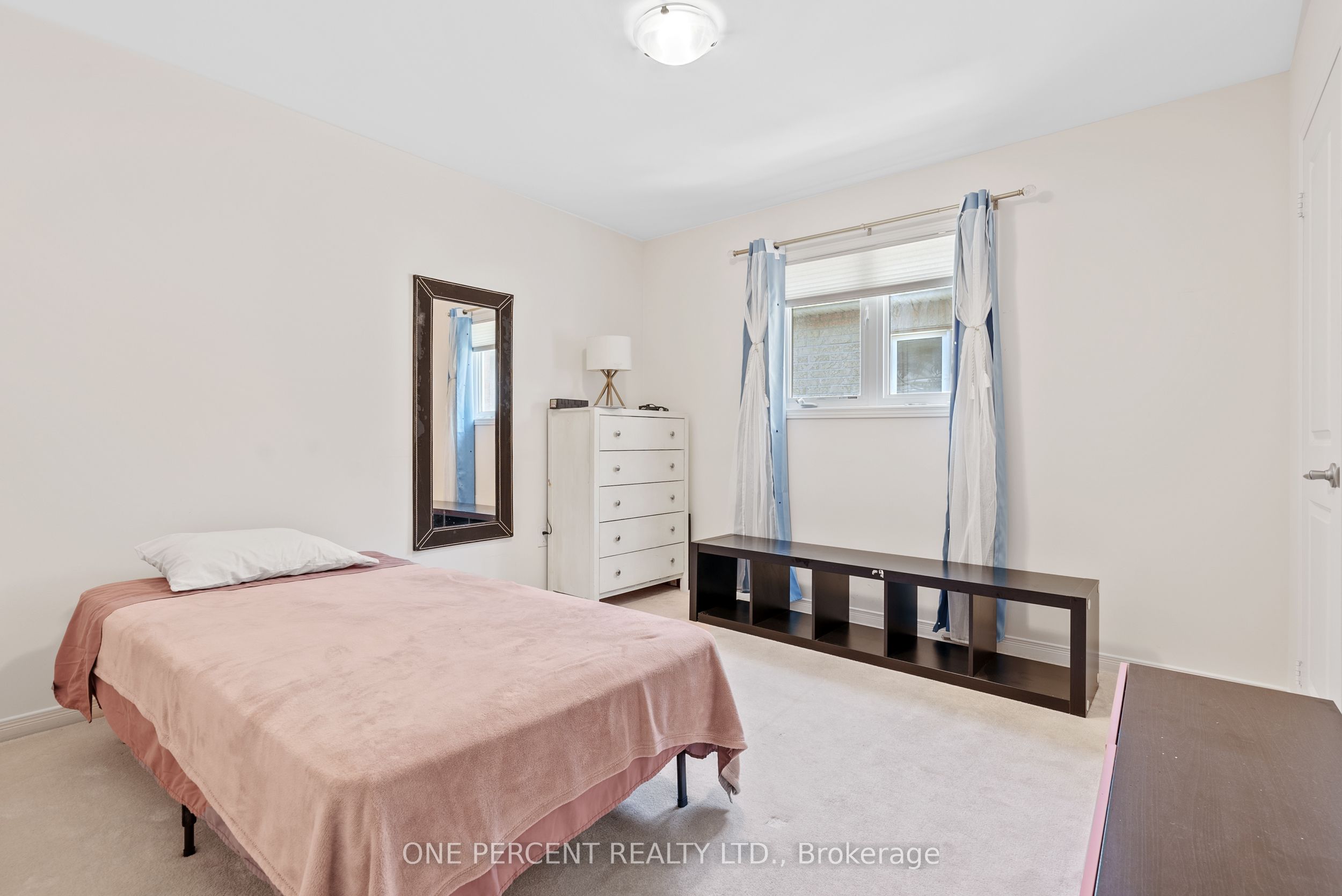 6 Duffel Crescent Property Photo 21