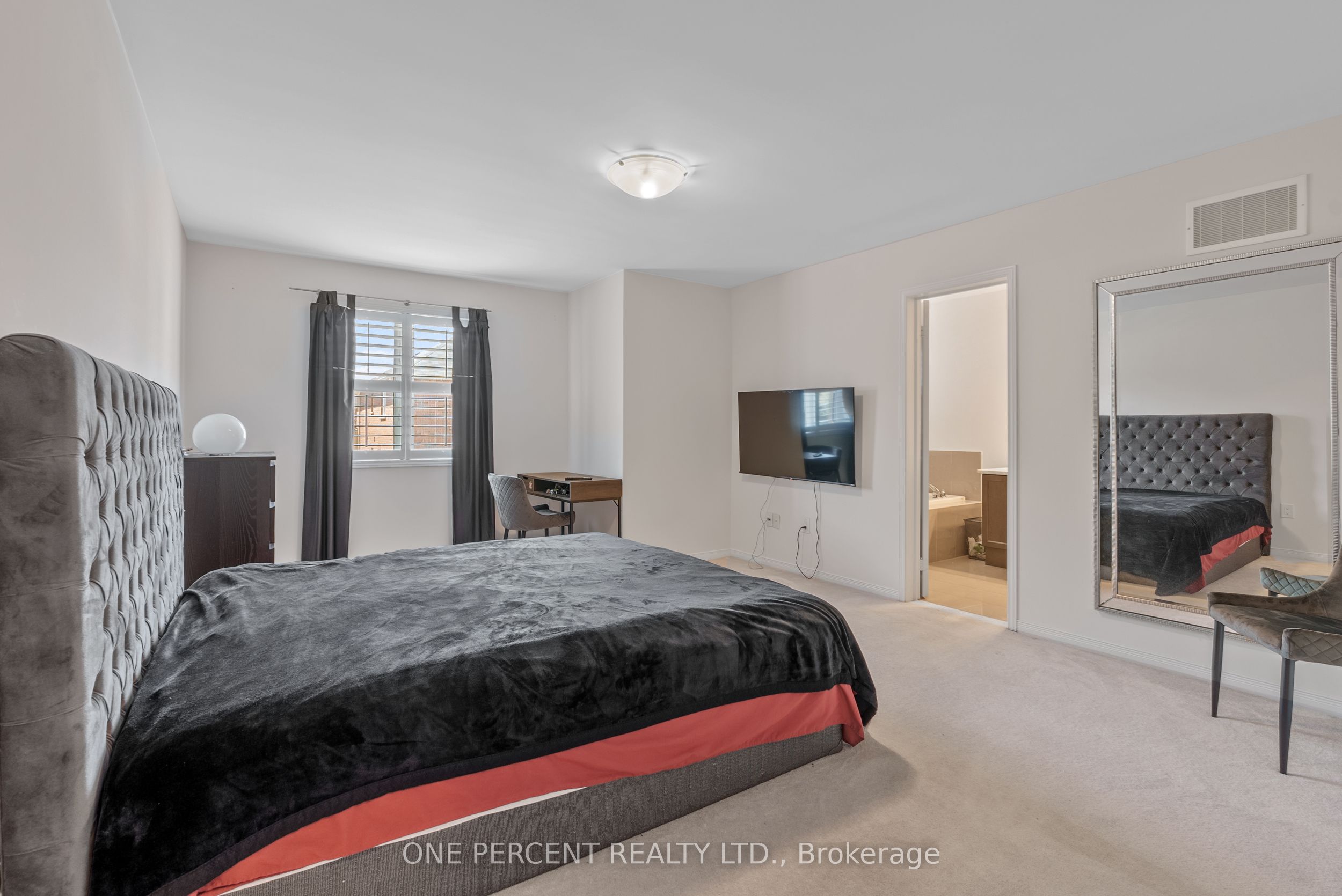 6 Duffel Crescent Property Photo 23