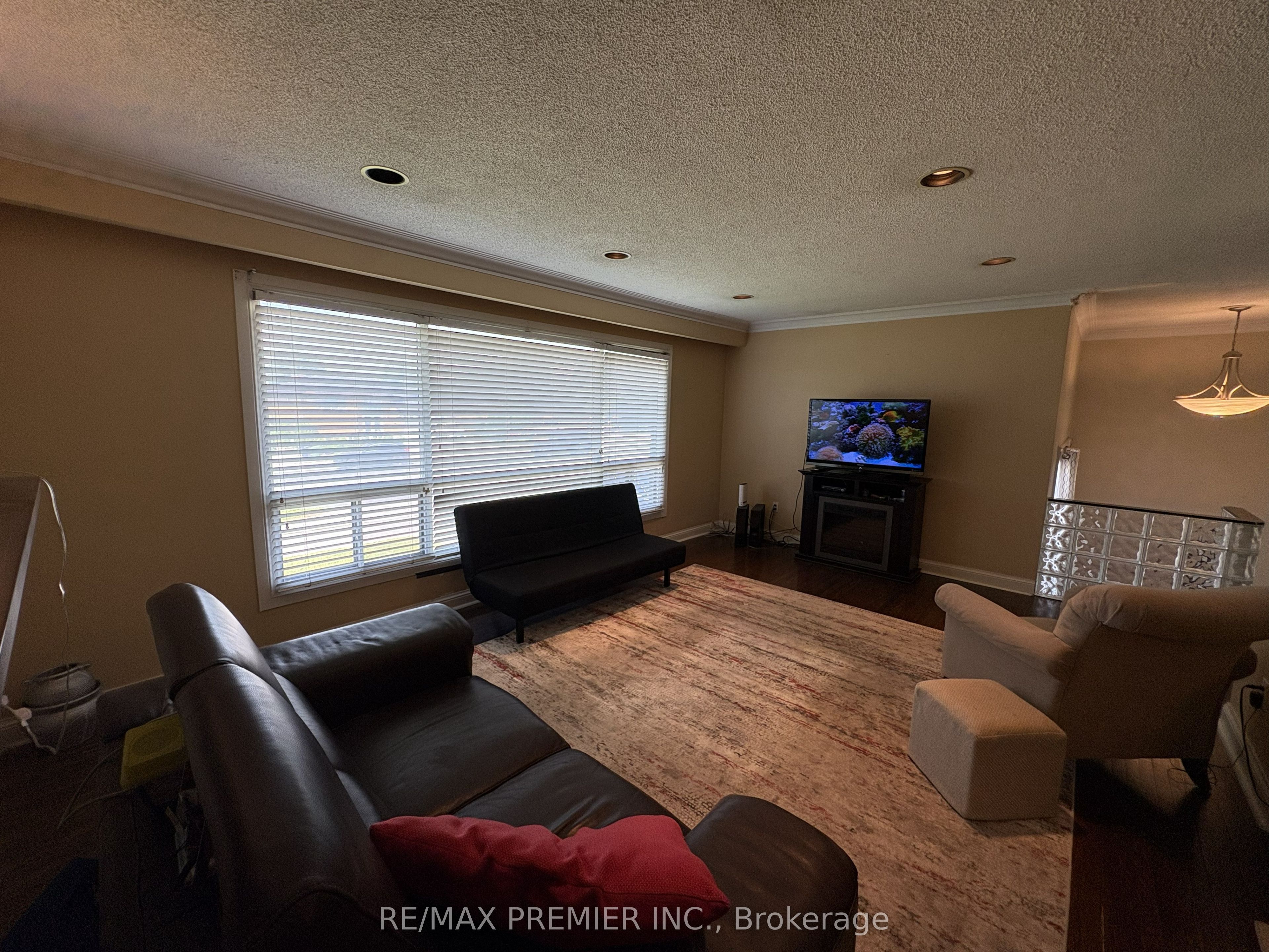 2979 Weston Road Property Photo 5