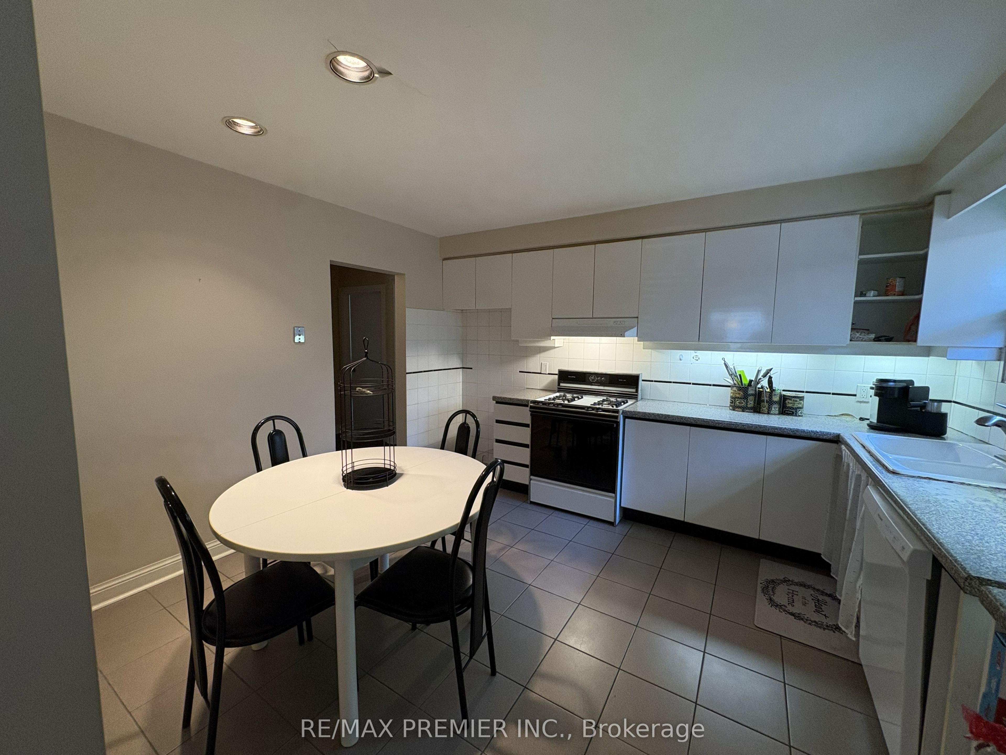 2979 Weston Road Property Photo 10