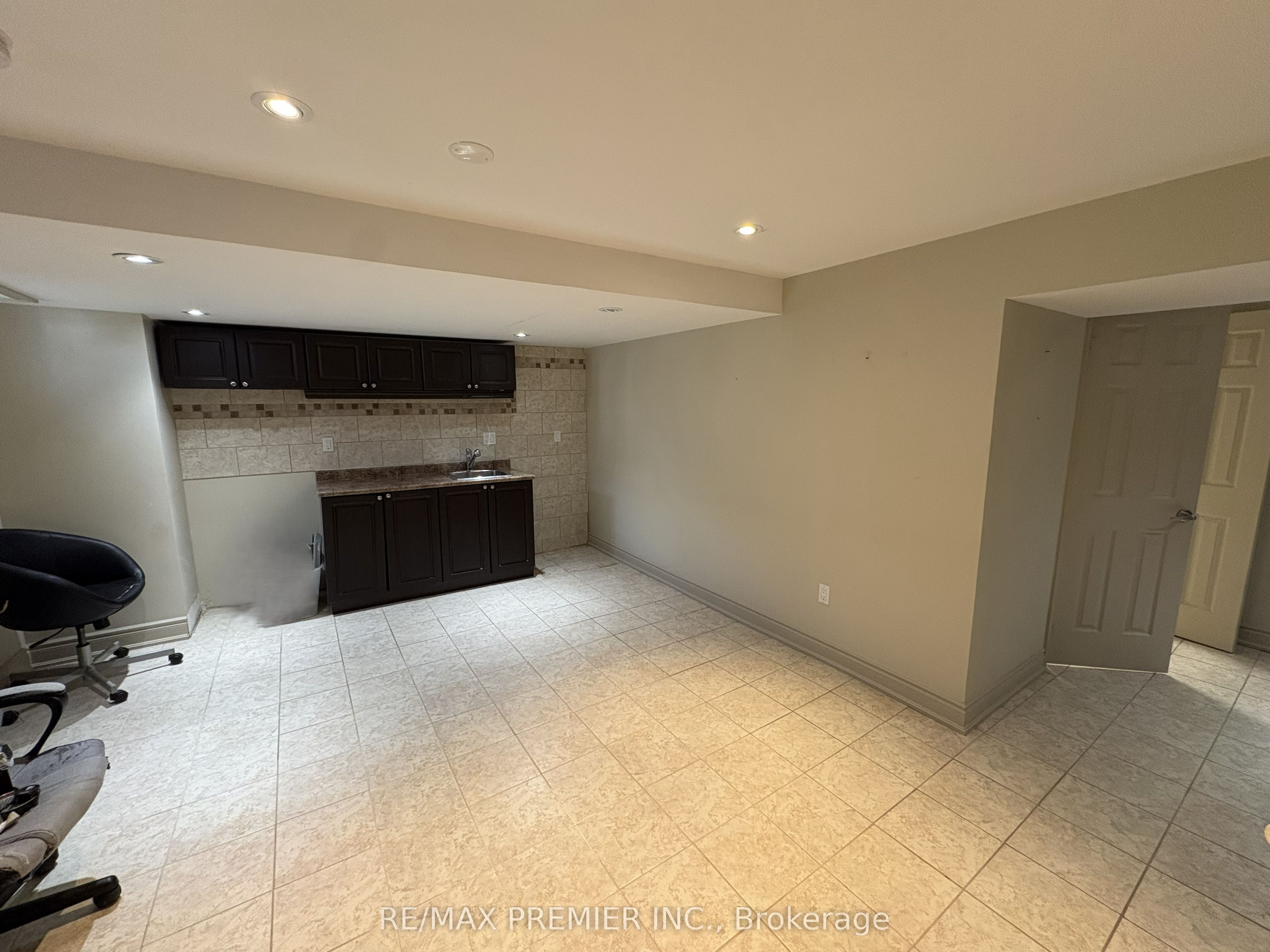 2979 Weston Road Property Photo 20