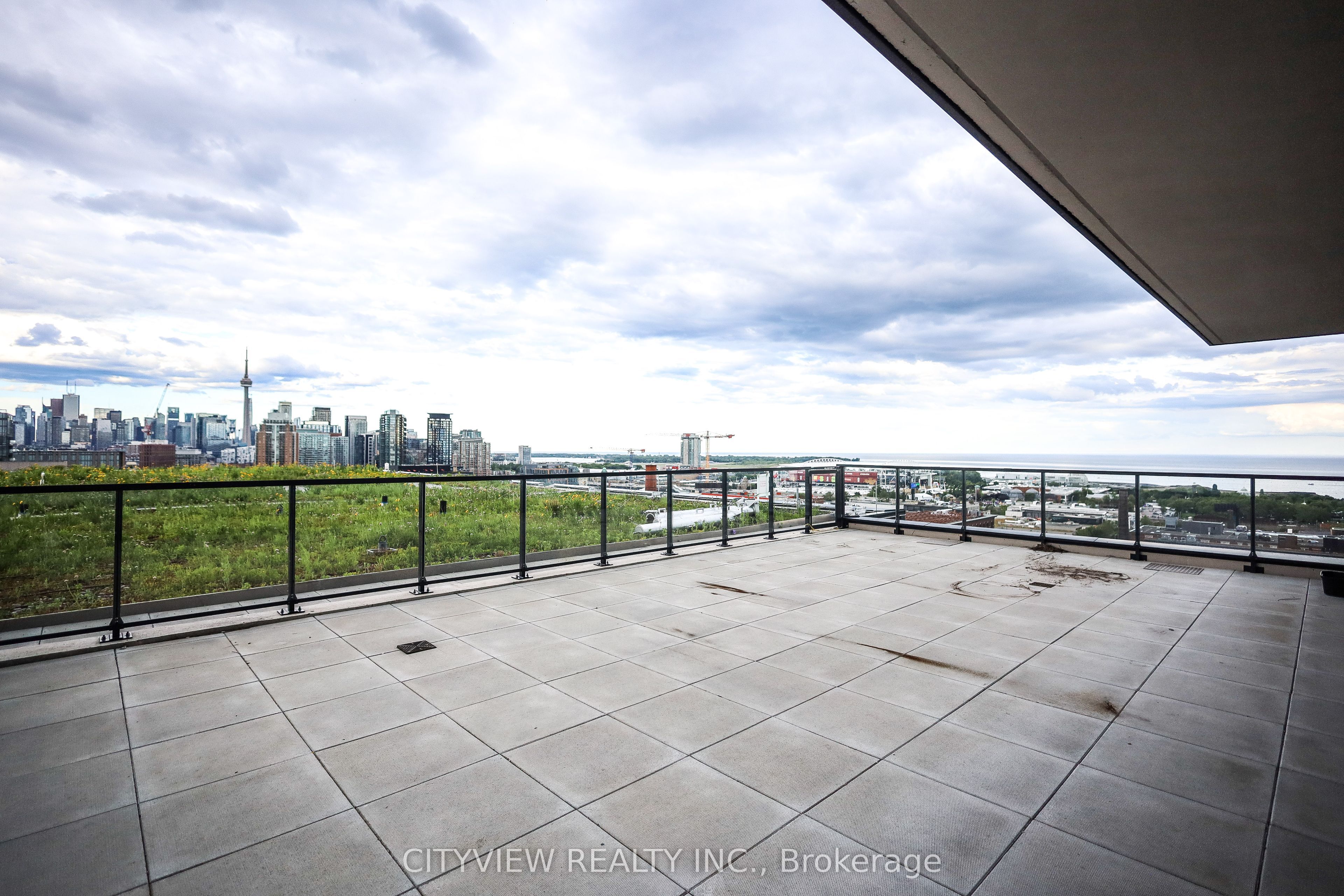 285 Dufferin Street 1402 Property Photo 23