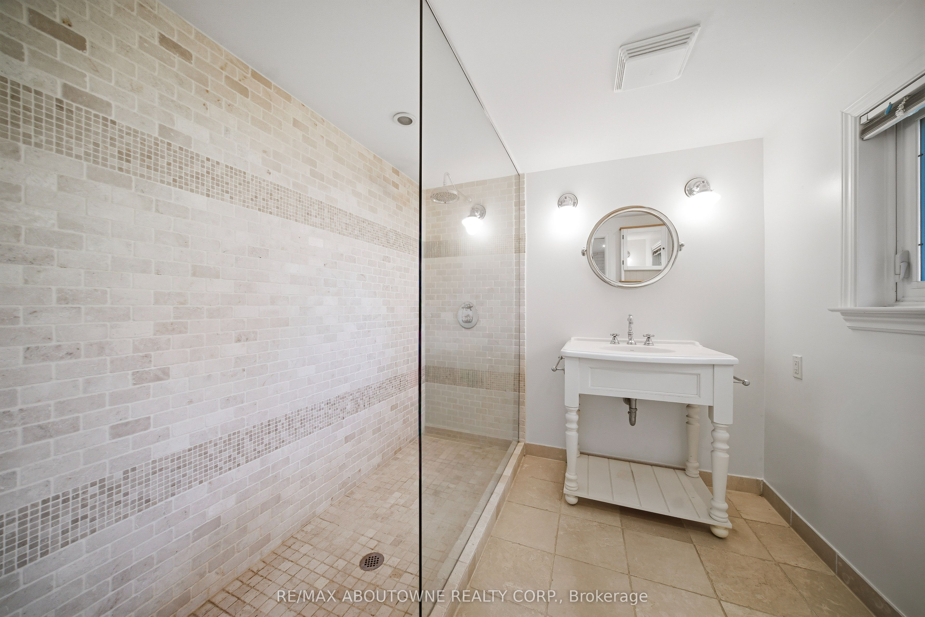 481 Anthony Drive Property Photo 24