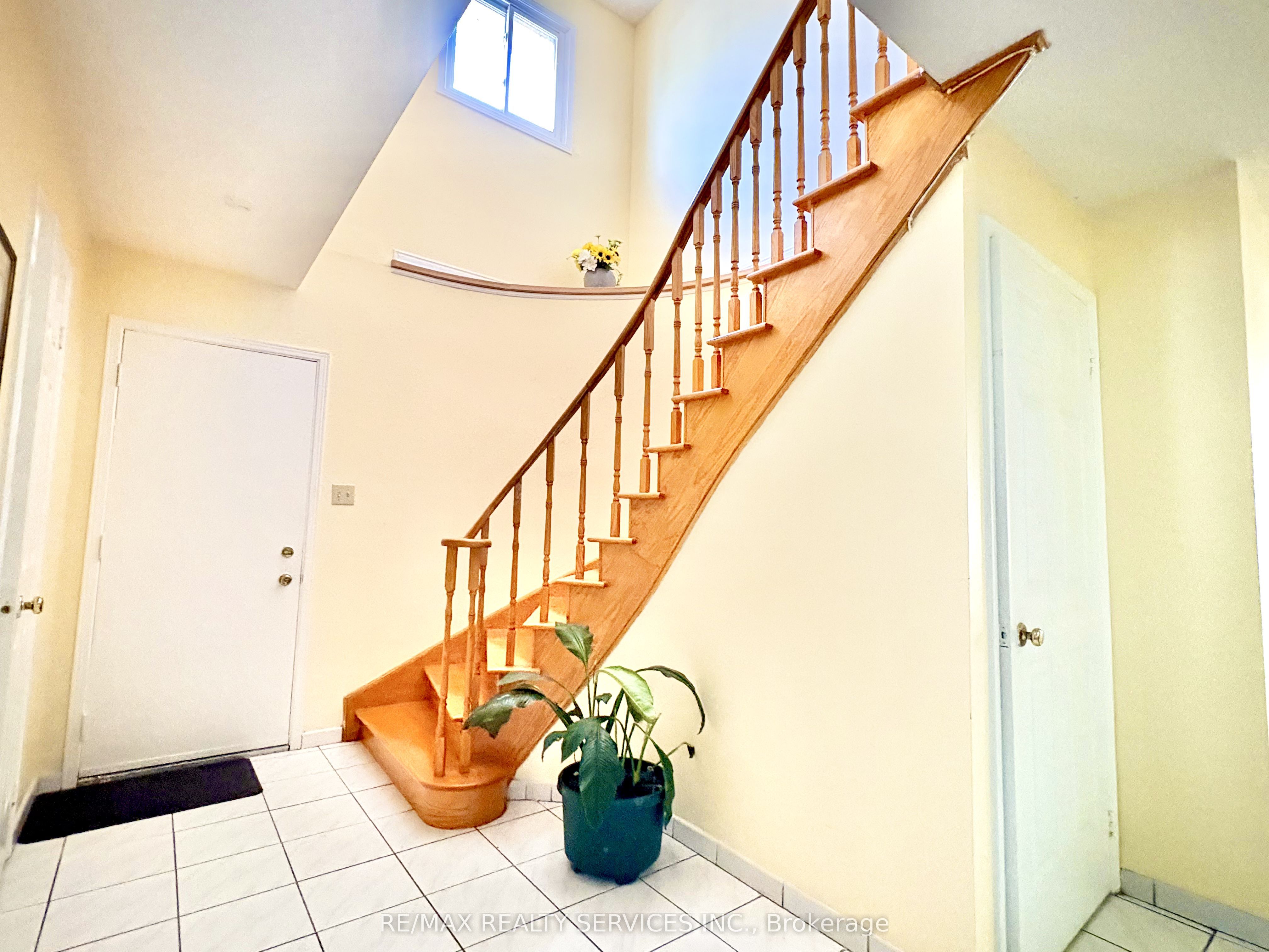 4460 Ashley Avenue Property Photo 4