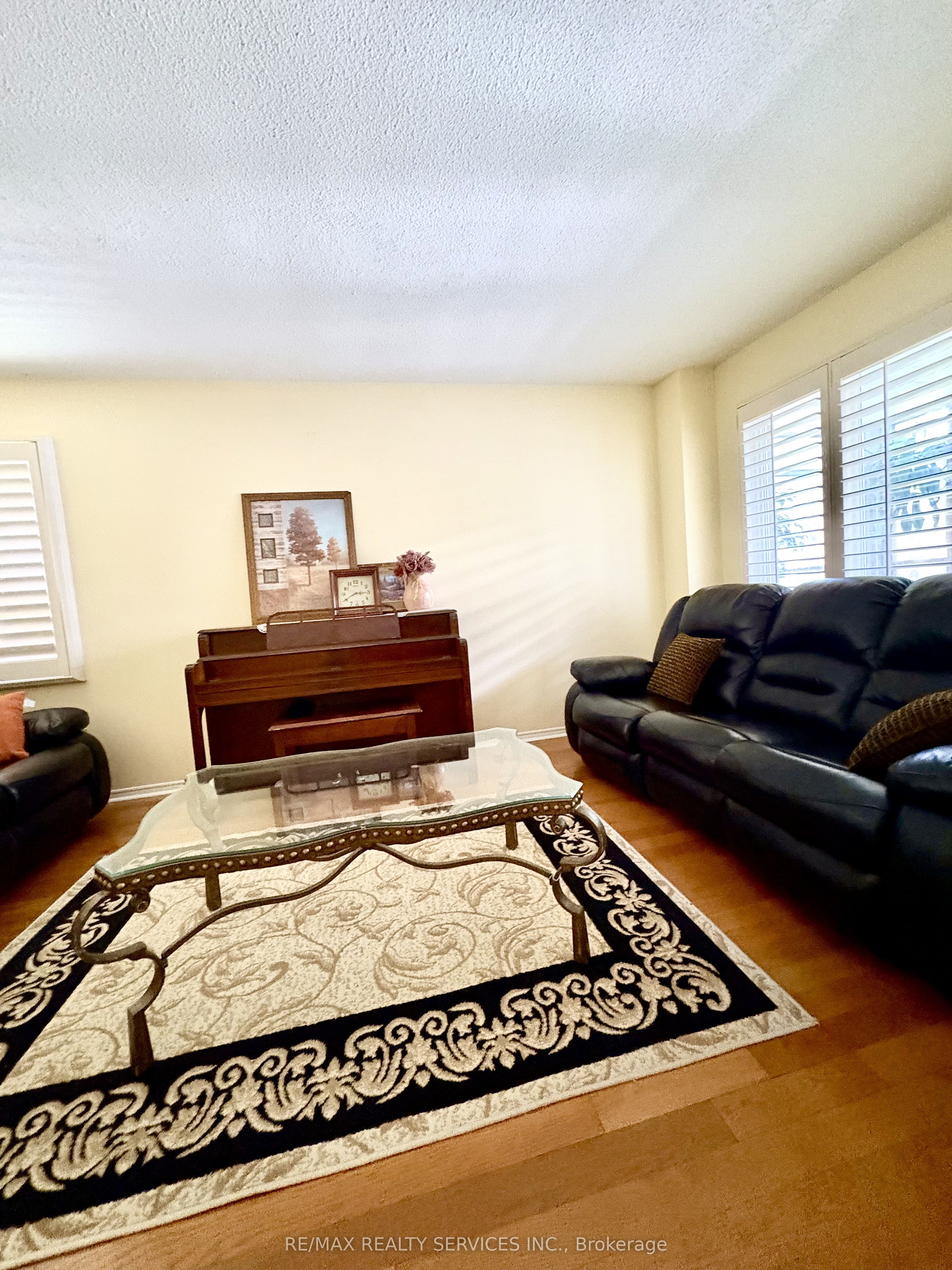 4460 Ashley Avenue Property Photo 6
