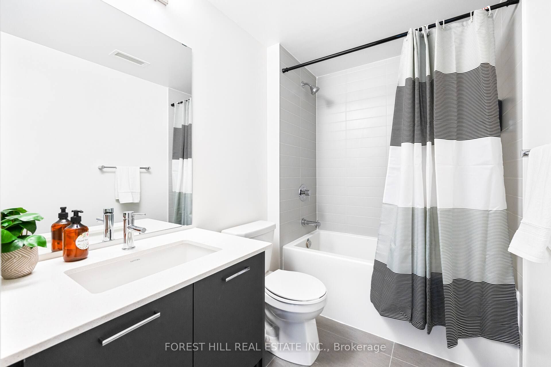 2300 St. Clair Avenue W 1009 Property Photo 28