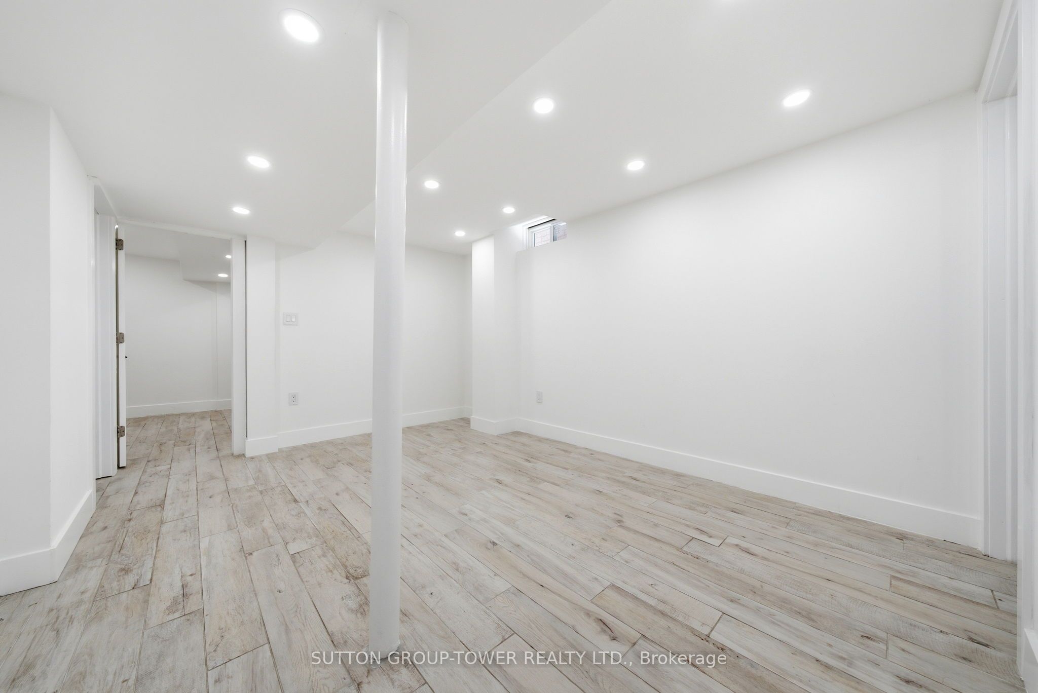 5035 Moulin Rouge Crescent Property Photo 25