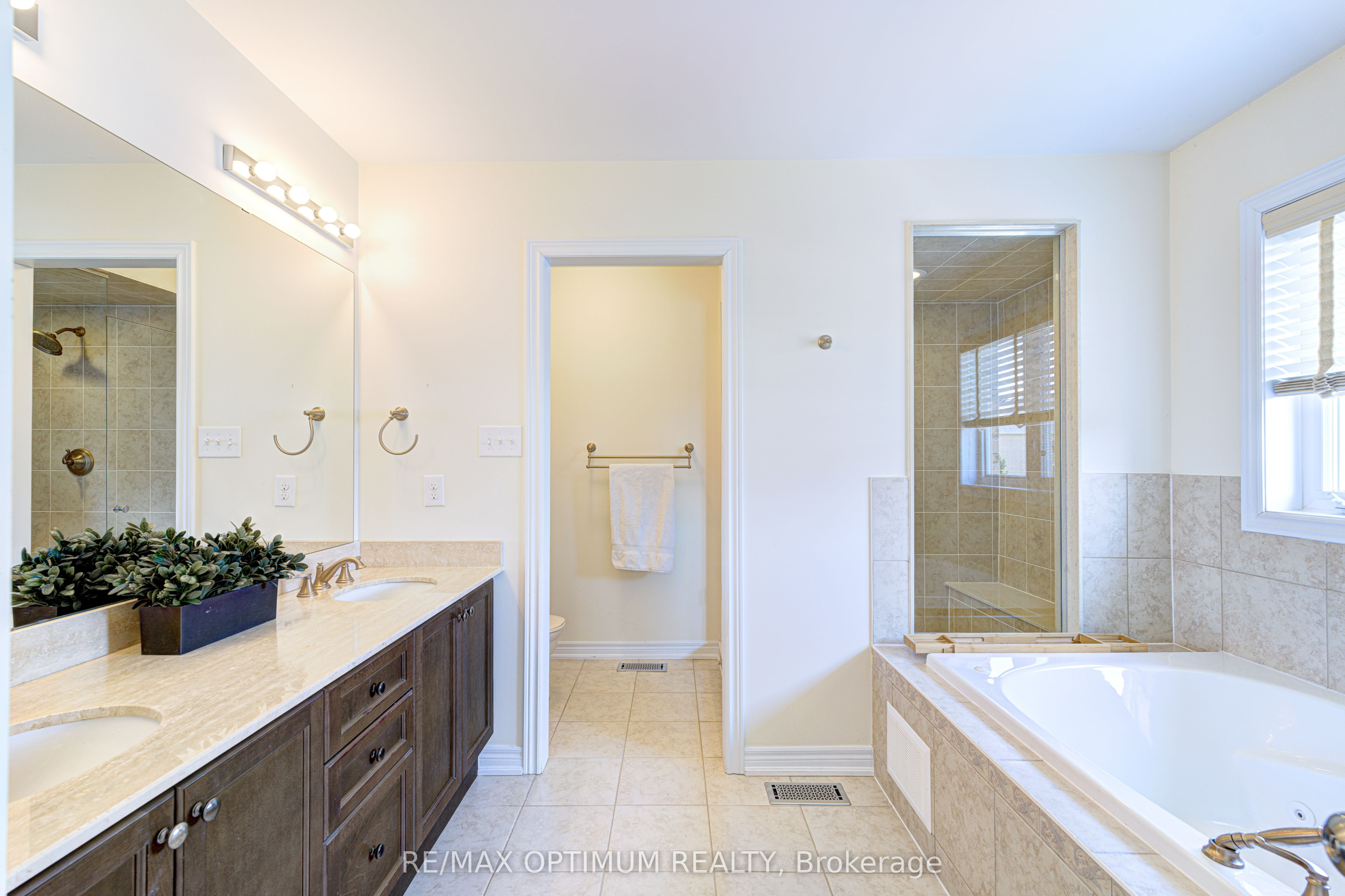 60 Impulse Circle Property Photo 24