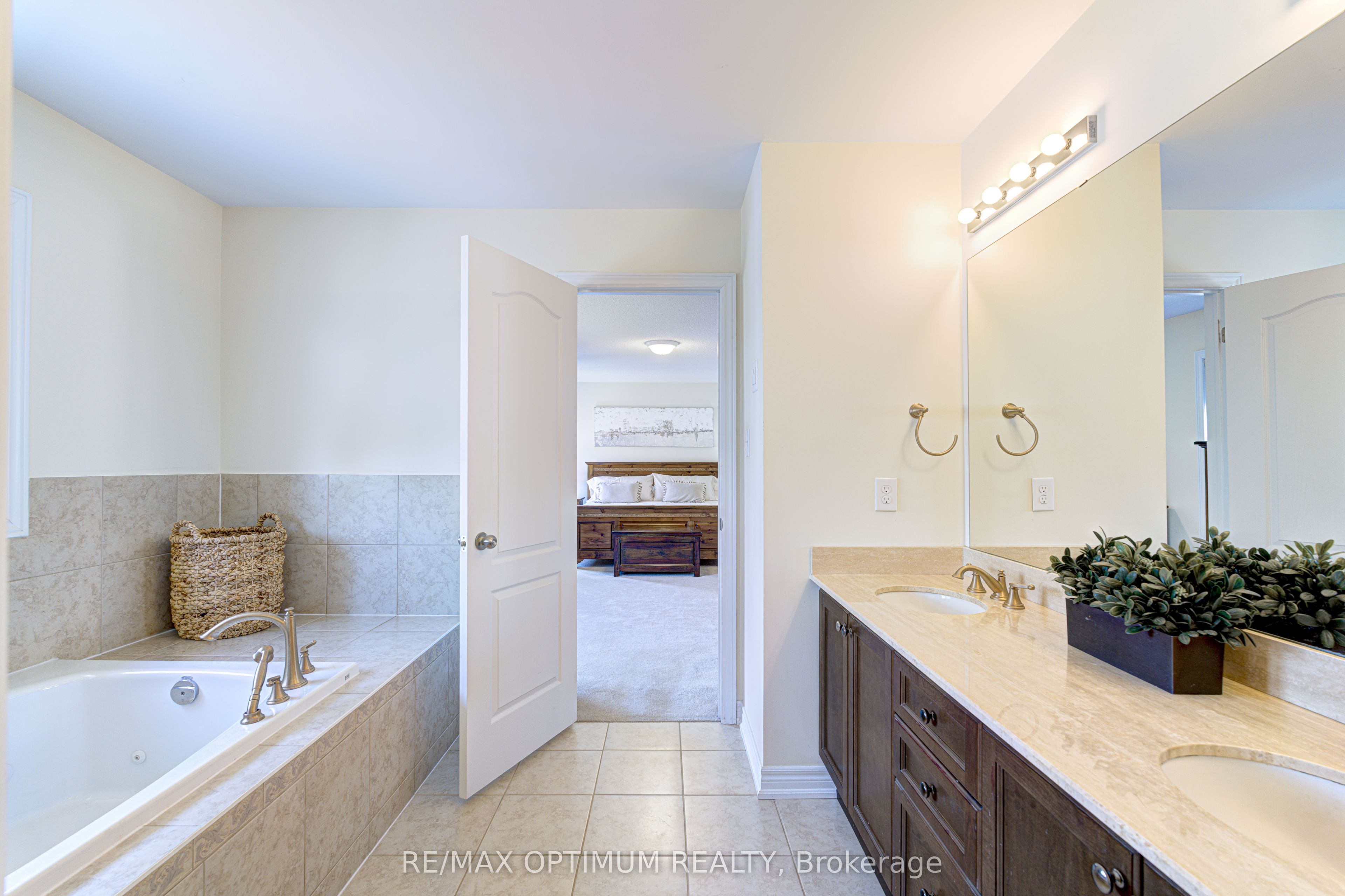 60 Impulse Circle Property Photo 25