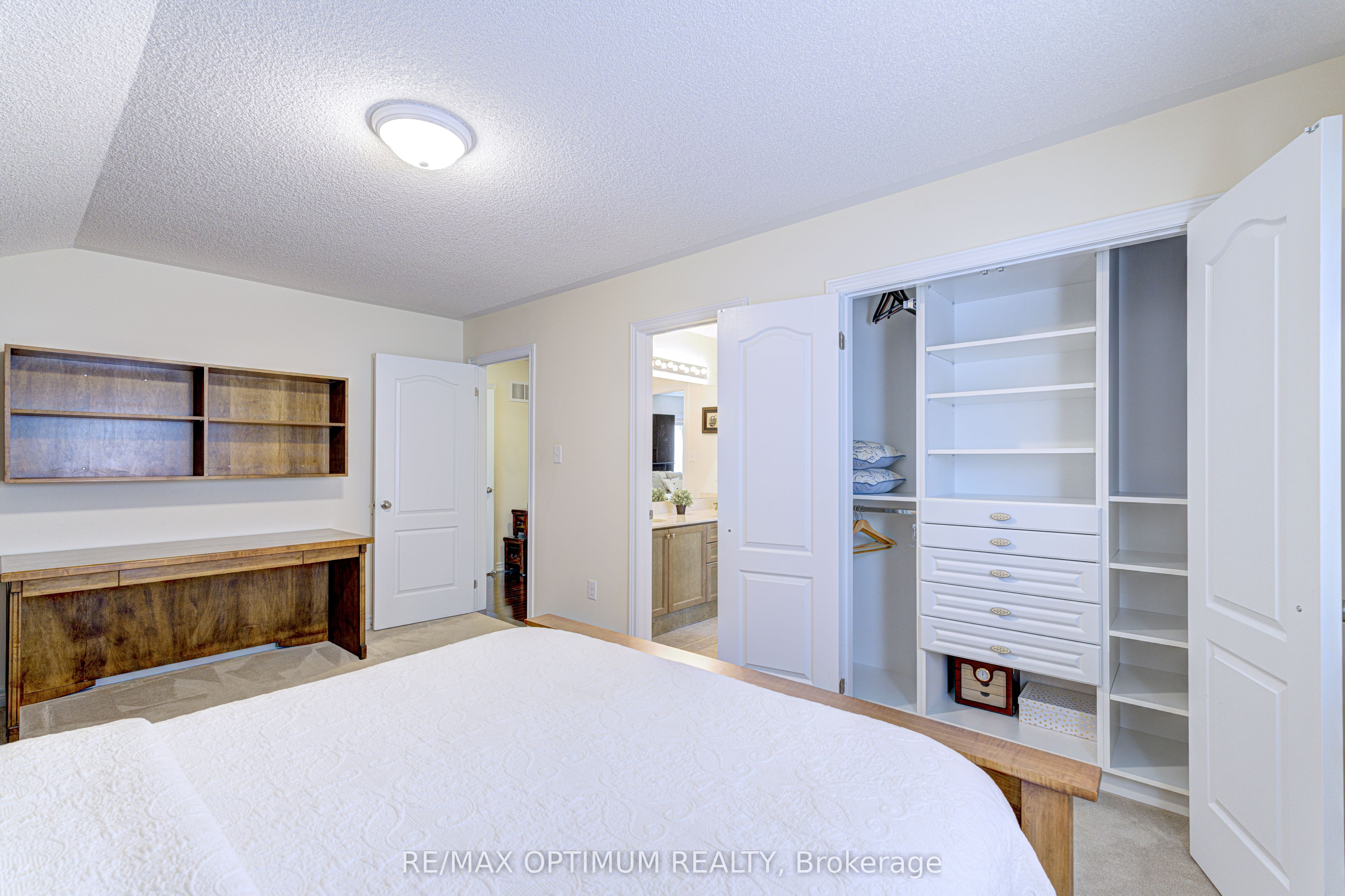 60 Impulse Circle Property Photo 36