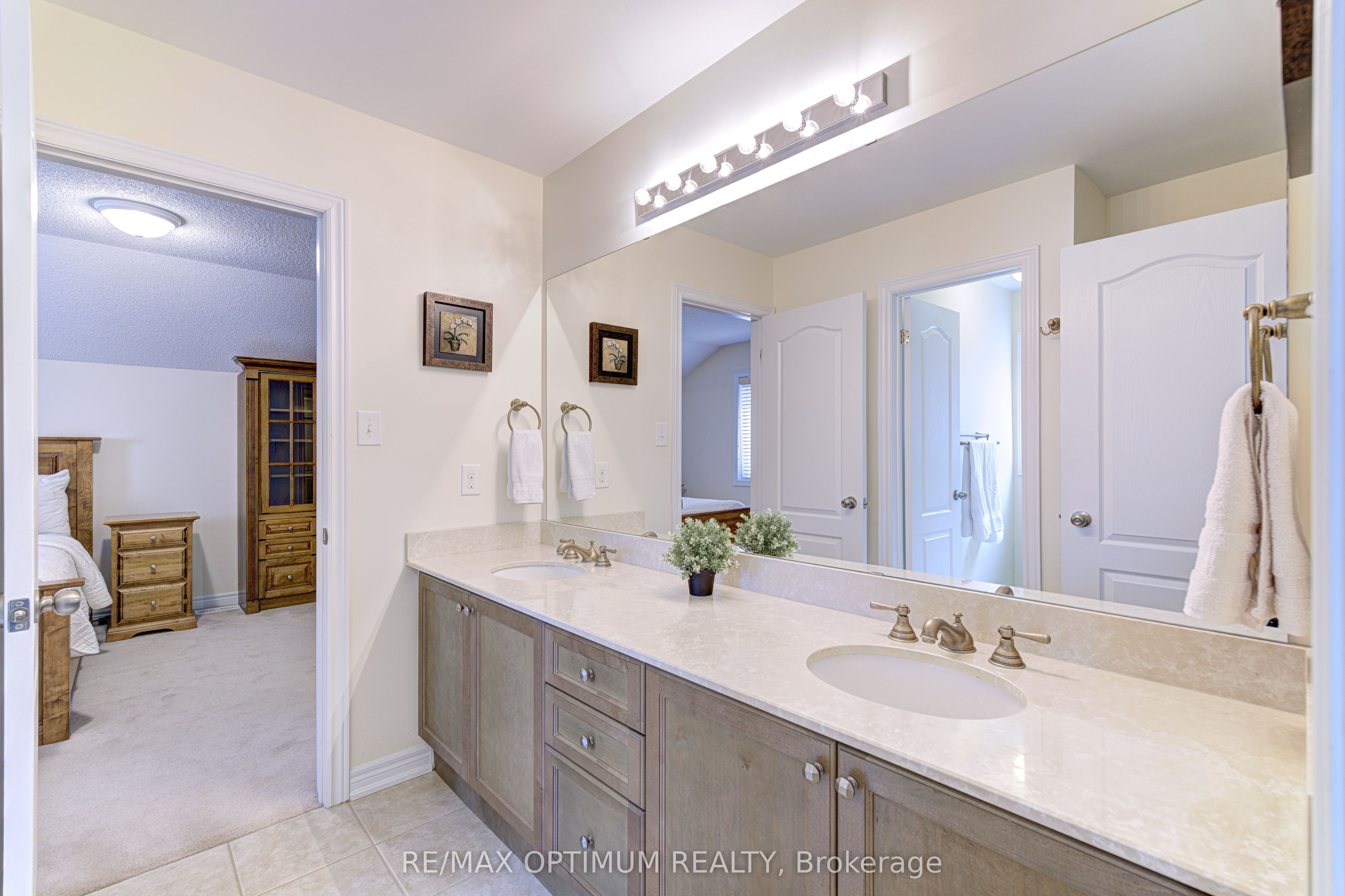 60 Impulse Circle Property Photo 37