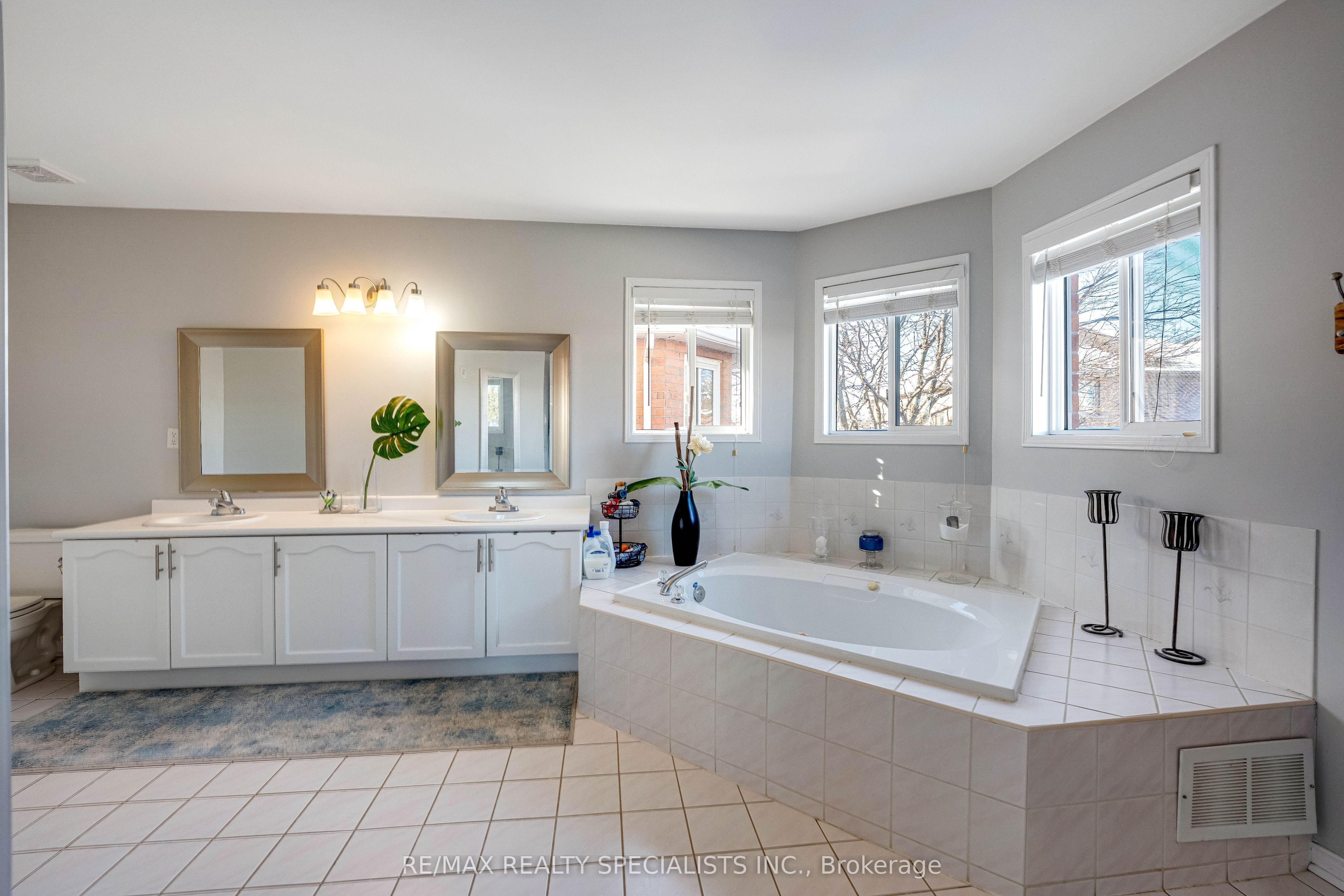 7 Banington Crescent Property Photo 20