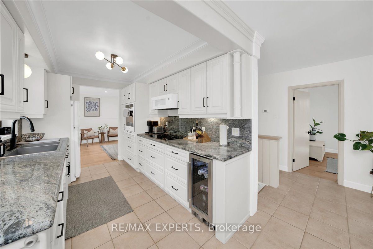525 King Street E Property Photo 12