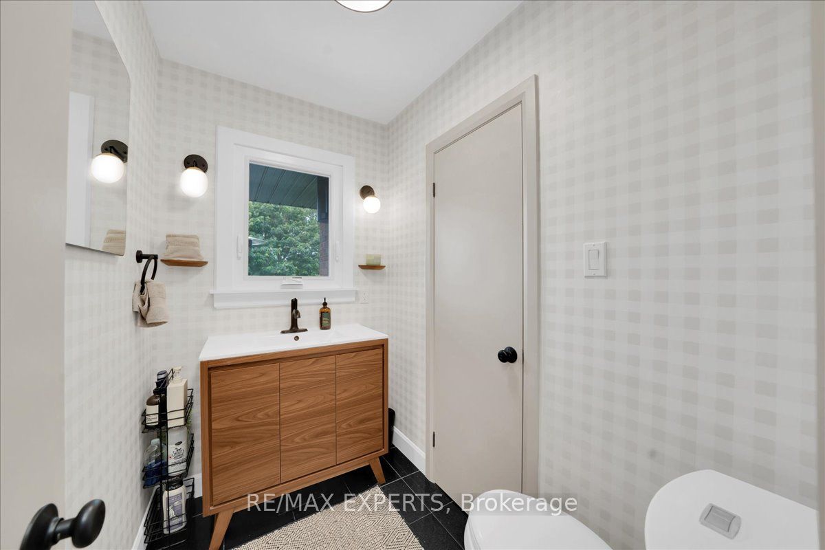 525 King Street E Property Photo 20