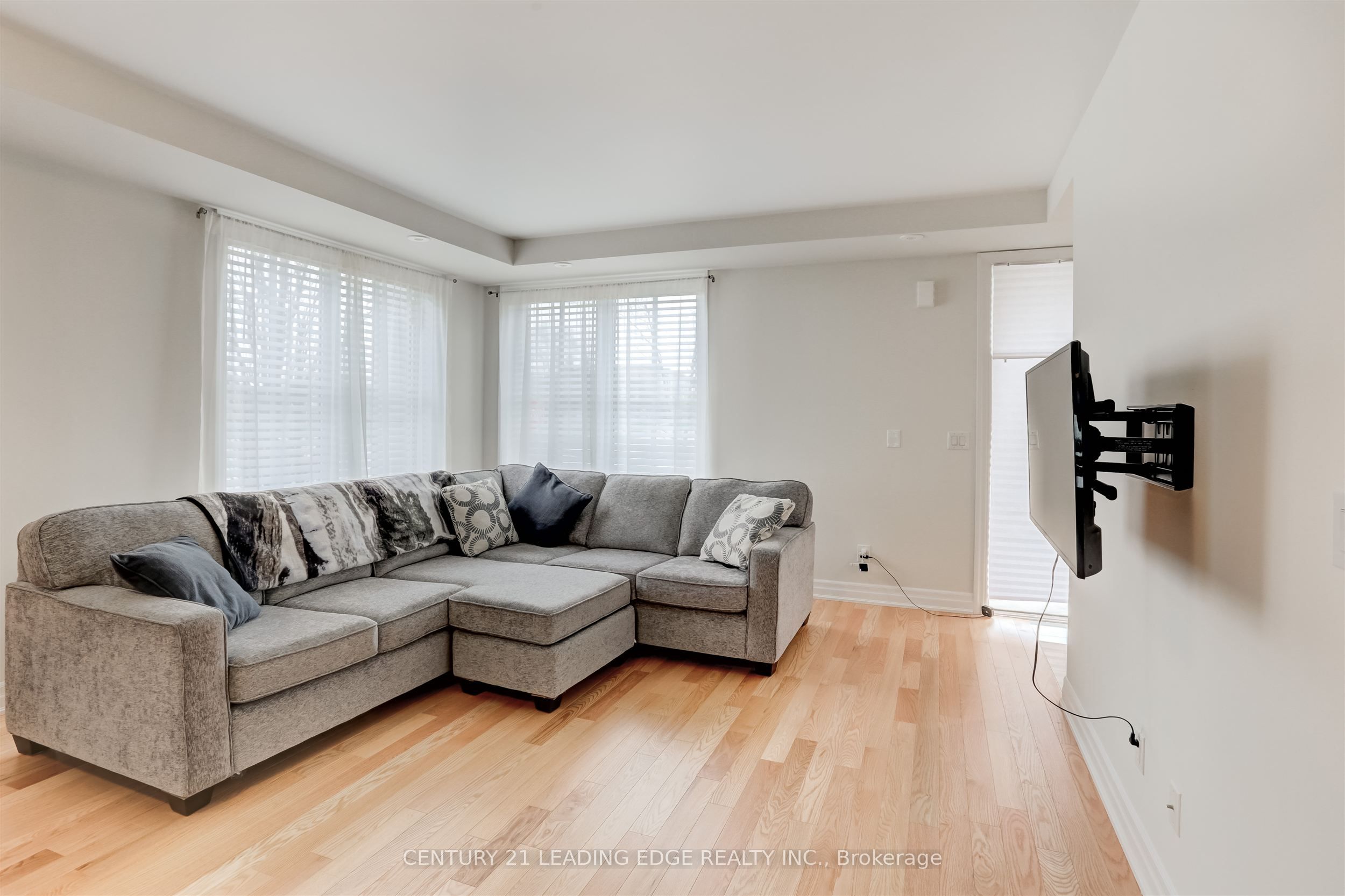 1180 Cawthra Road 106 Property Photo 3