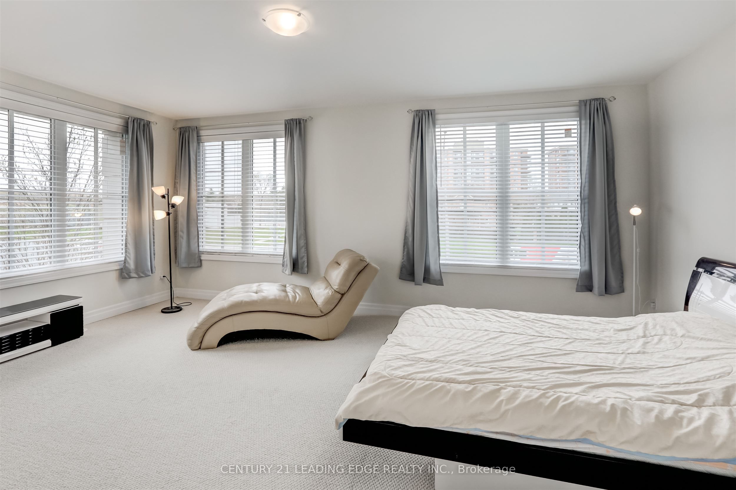 1180 Cawthra Road 106 Property Photo 11