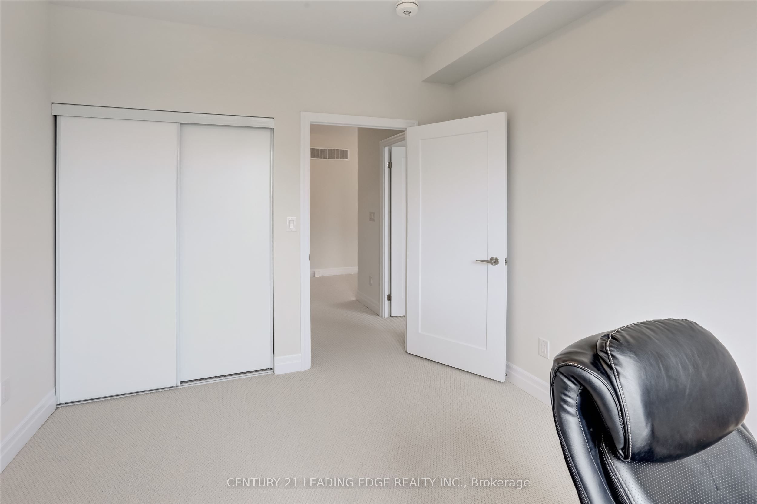 1180 Cawthra Road 106 Property Photo 21