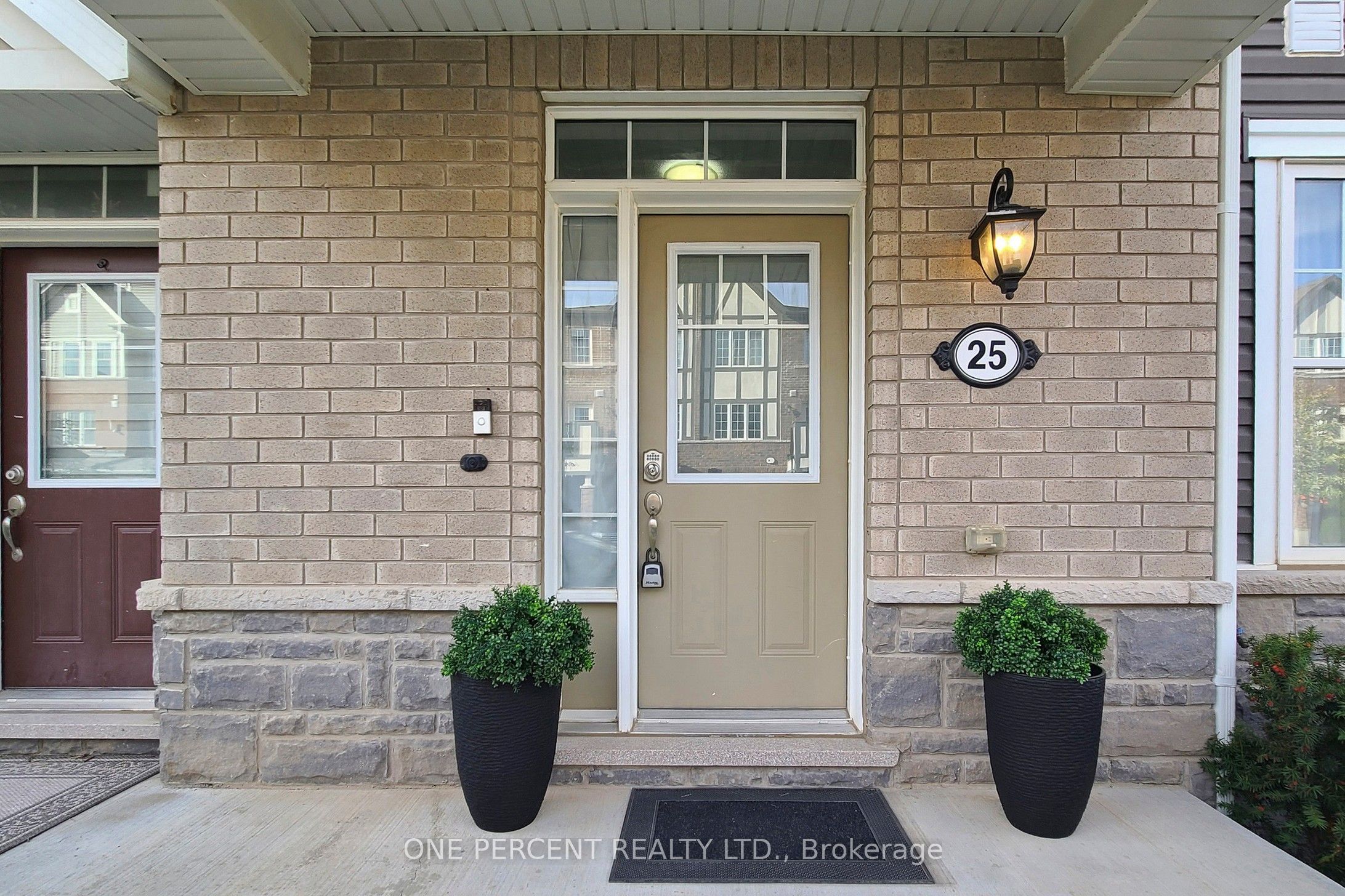 501 Buckeye Court Property Photo 3