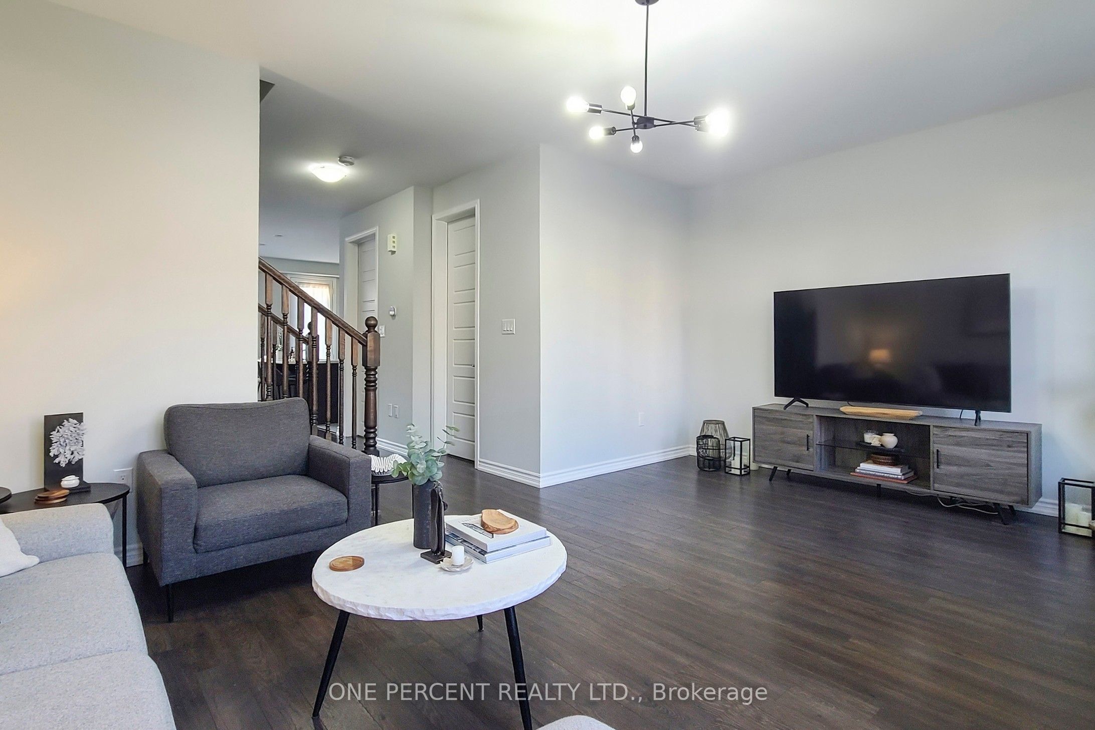501 Buckeye Court Property Photo 8