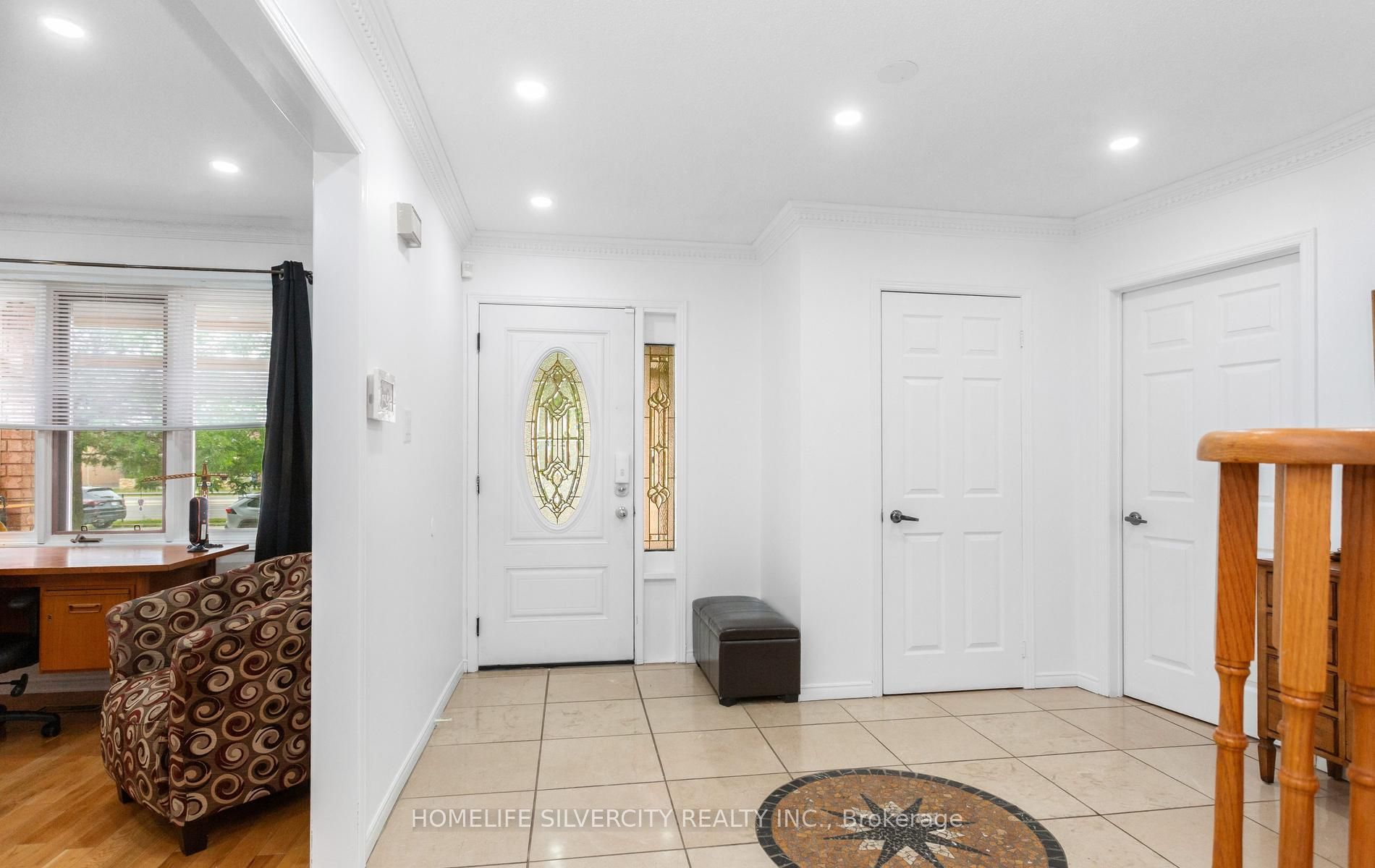 303 Hickory Circle Property Photo 6
