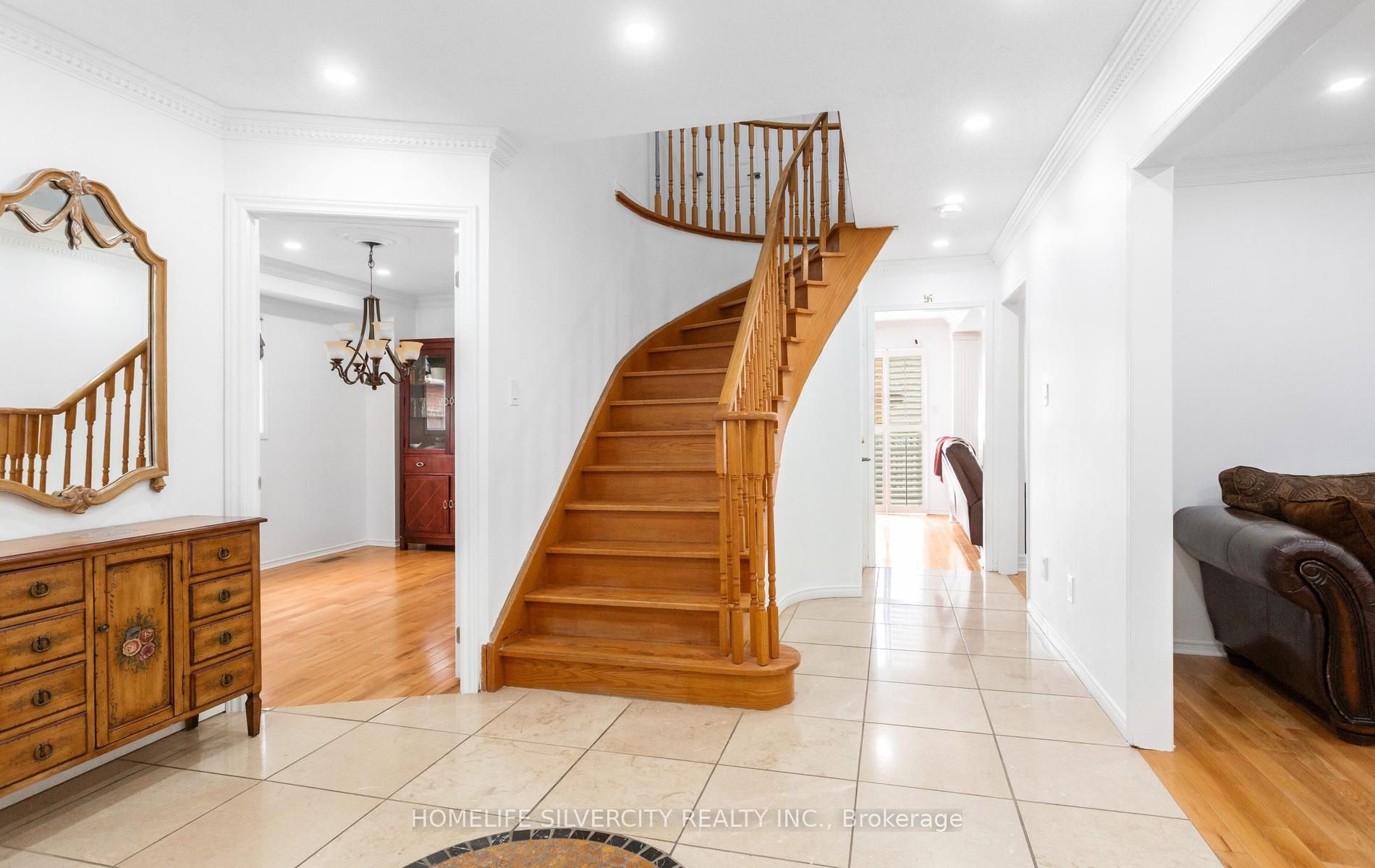 303 Hickory Circle Property Photo 11