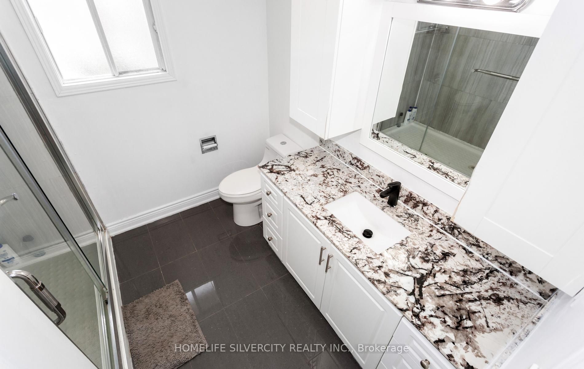 303 Hickory Circle Property Photo 35