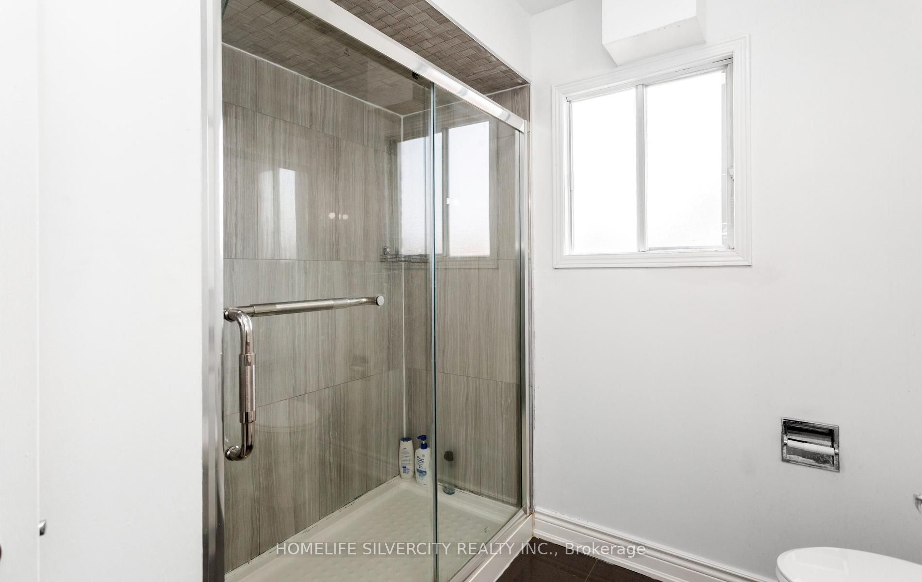 303 Hickory Circle Property Photo 36
