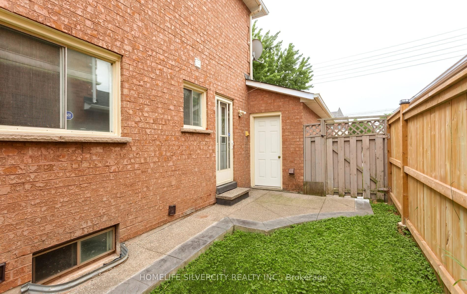 303 Hickory Circle Property Photo 45