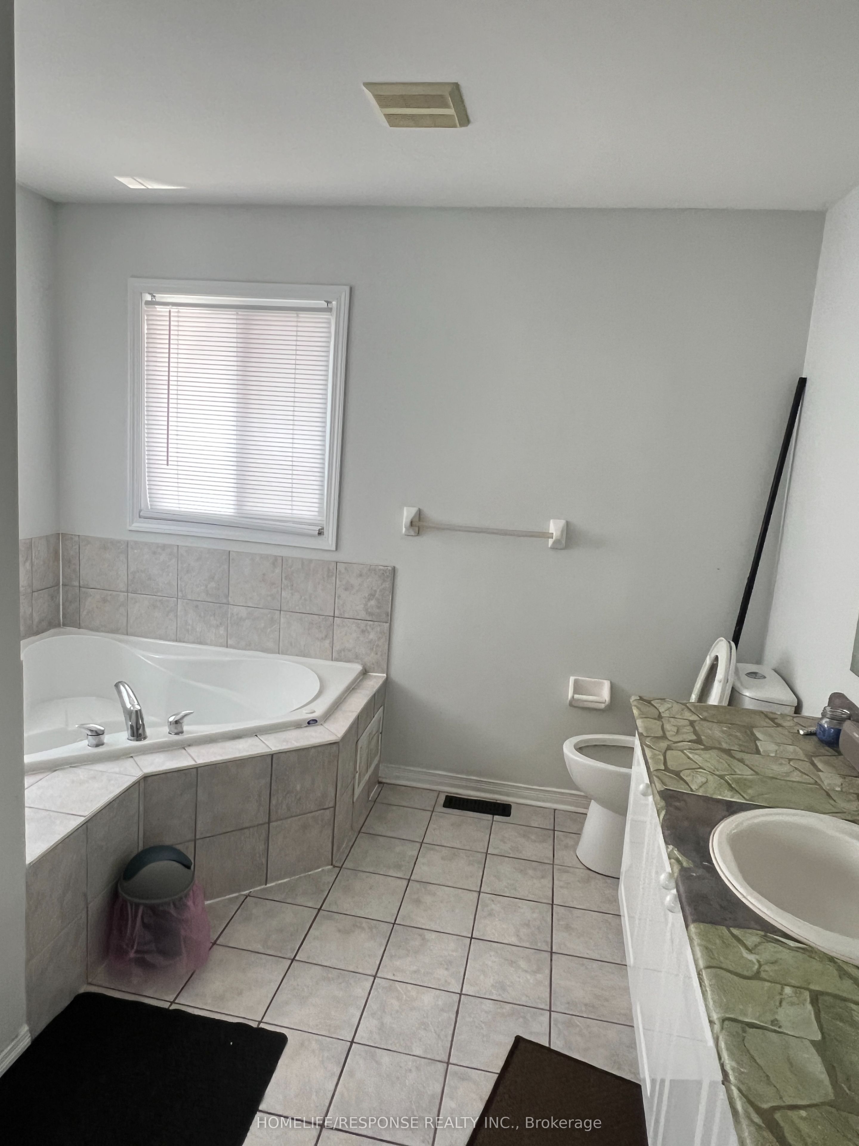 10 Milkweed Crescent Property Photo 7