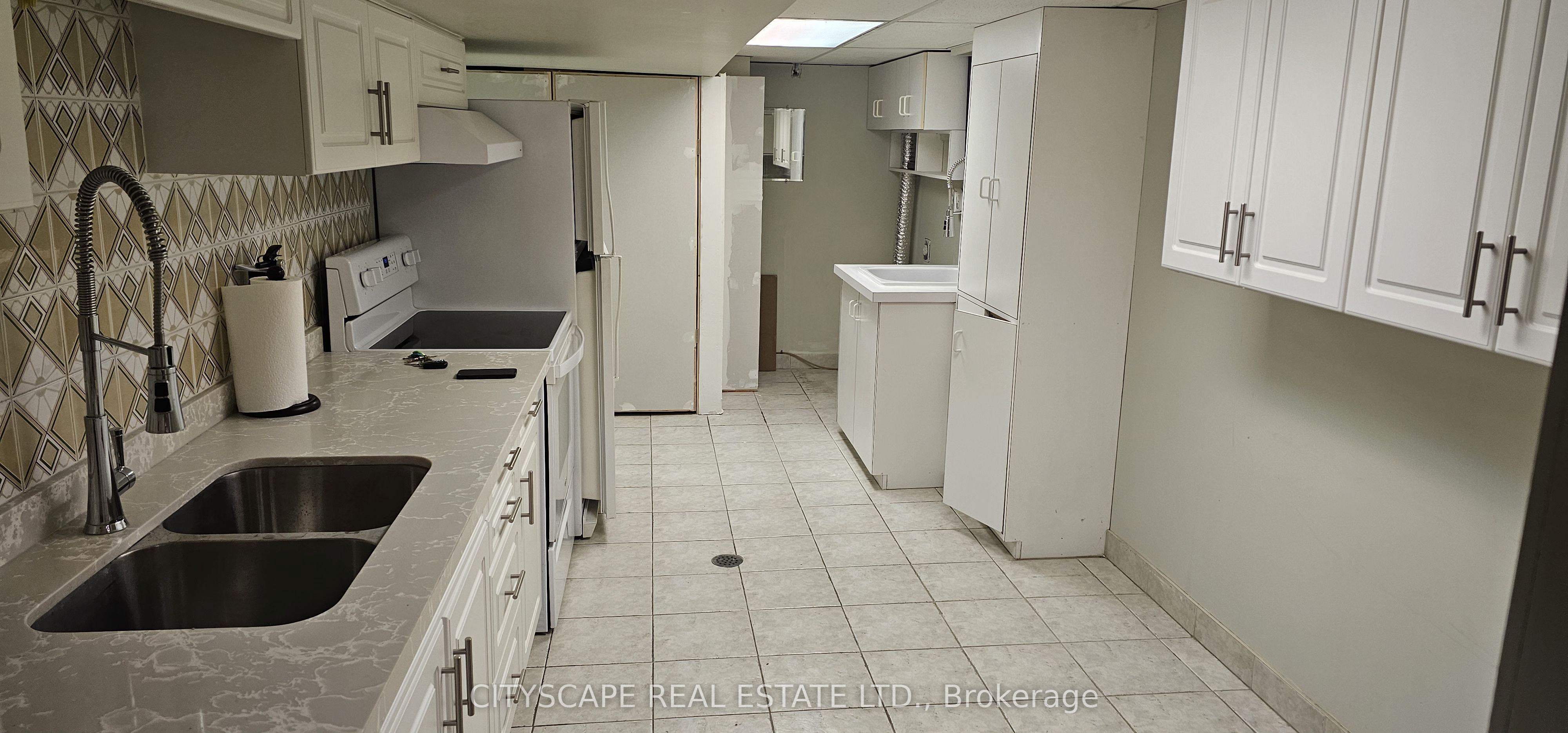 49 Algoma Street Basement Property Photo 9