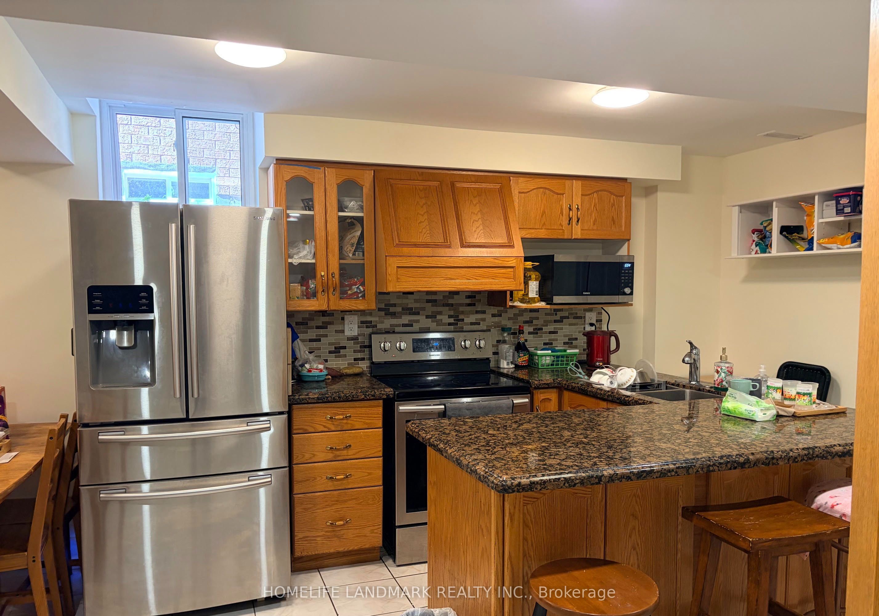 2587 Credit Valley Road Property Photo 2