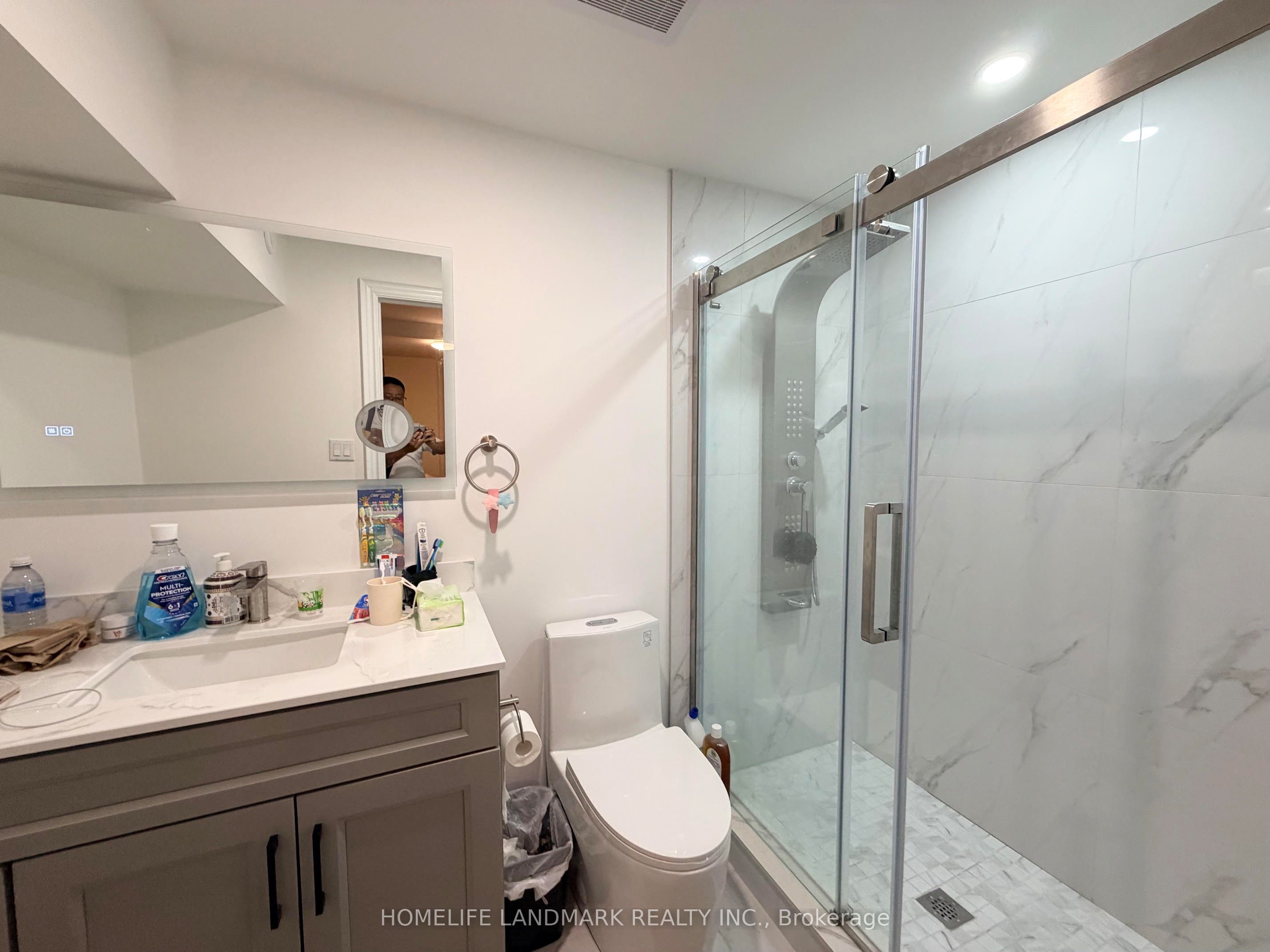 2587 Credit Valley Road Property Photo 4