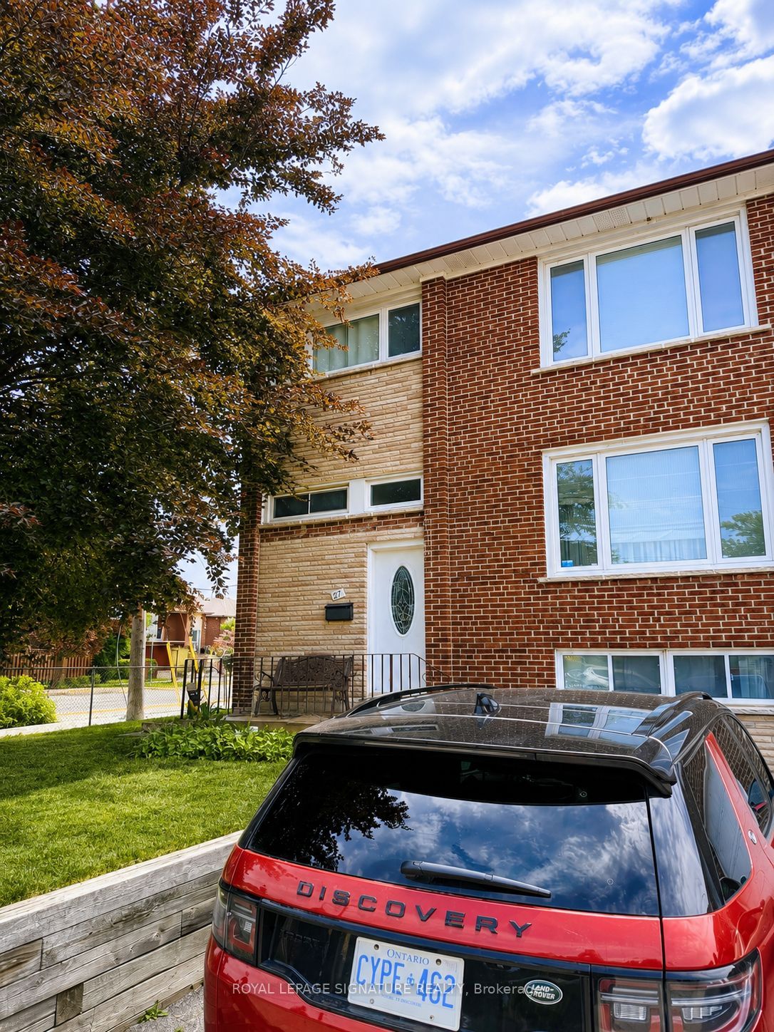 67 Stilecroft Drive Property Photo 2