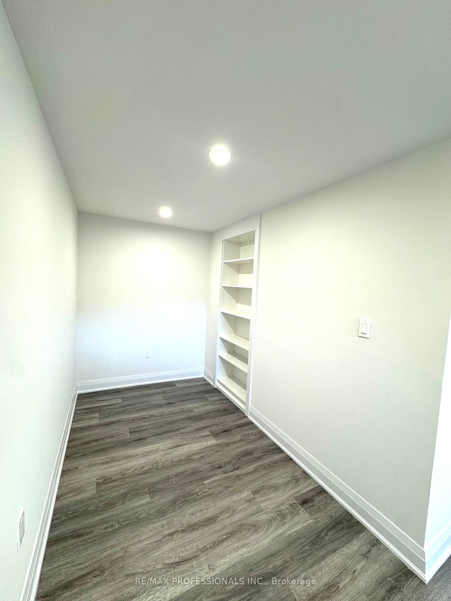 24 Millburn Drive Bsmt Property Photo 5