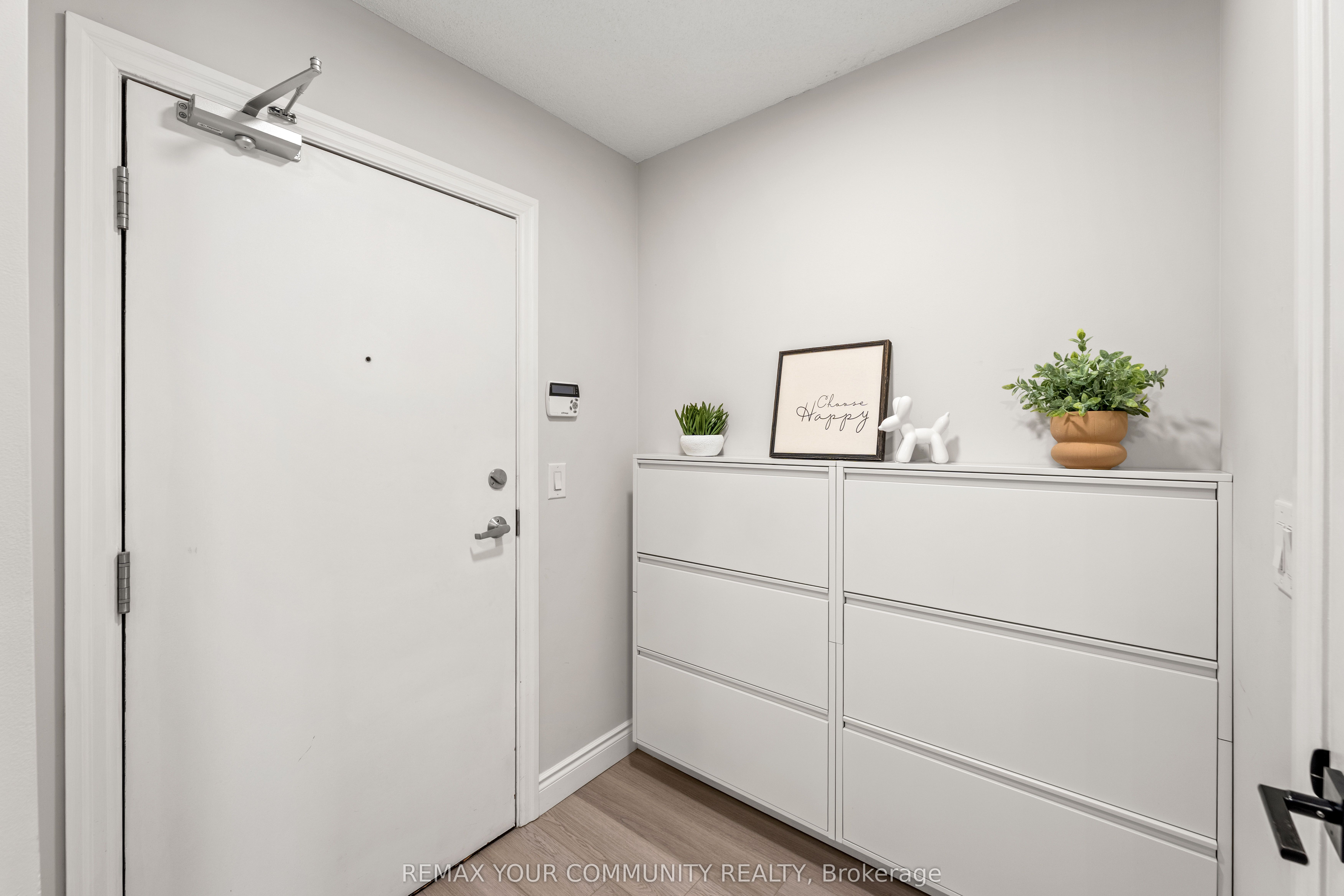 1940 Ironstone Drive 609 Property Photo 2