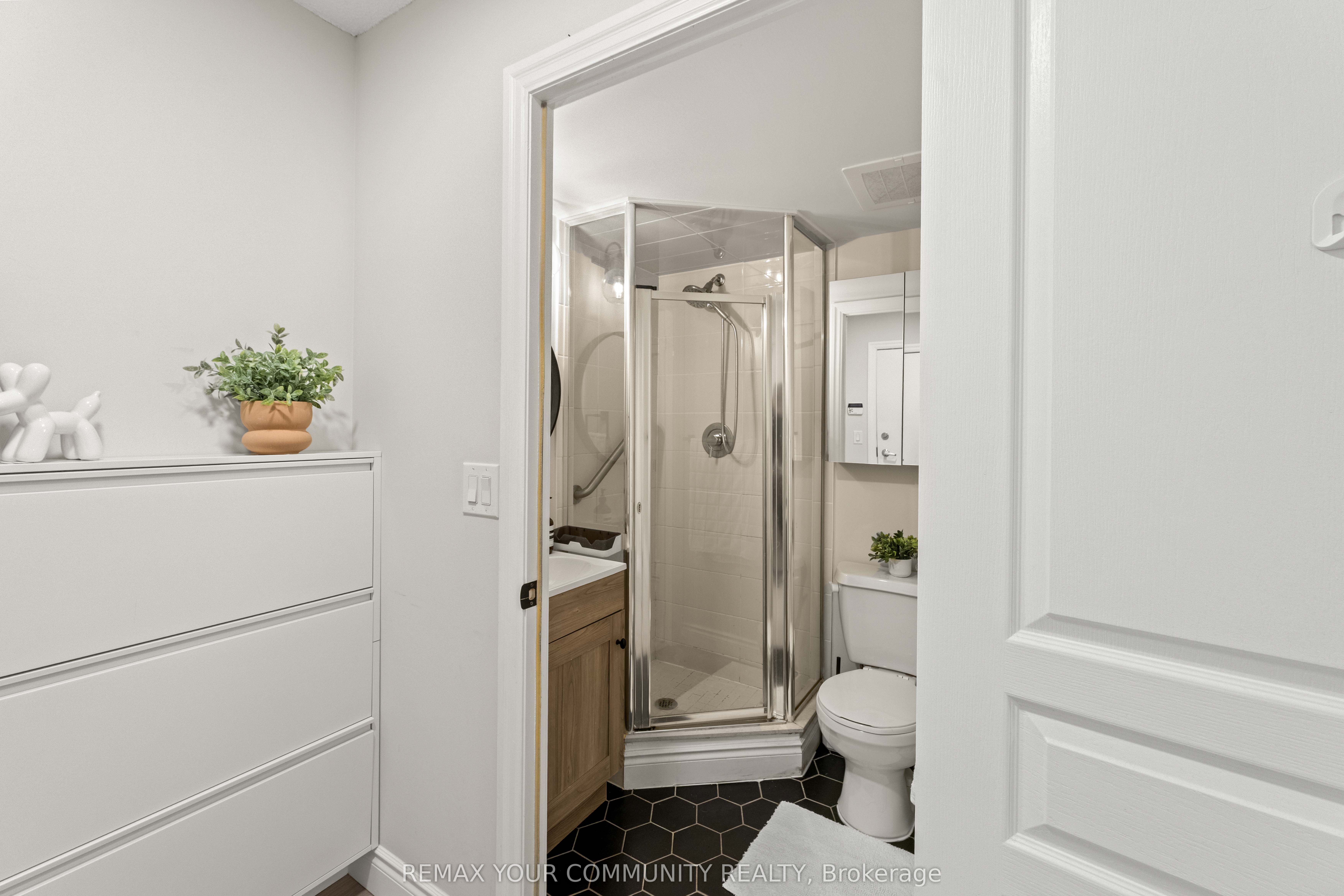 1940 Ironstone Drive 609 Property Photo 7
